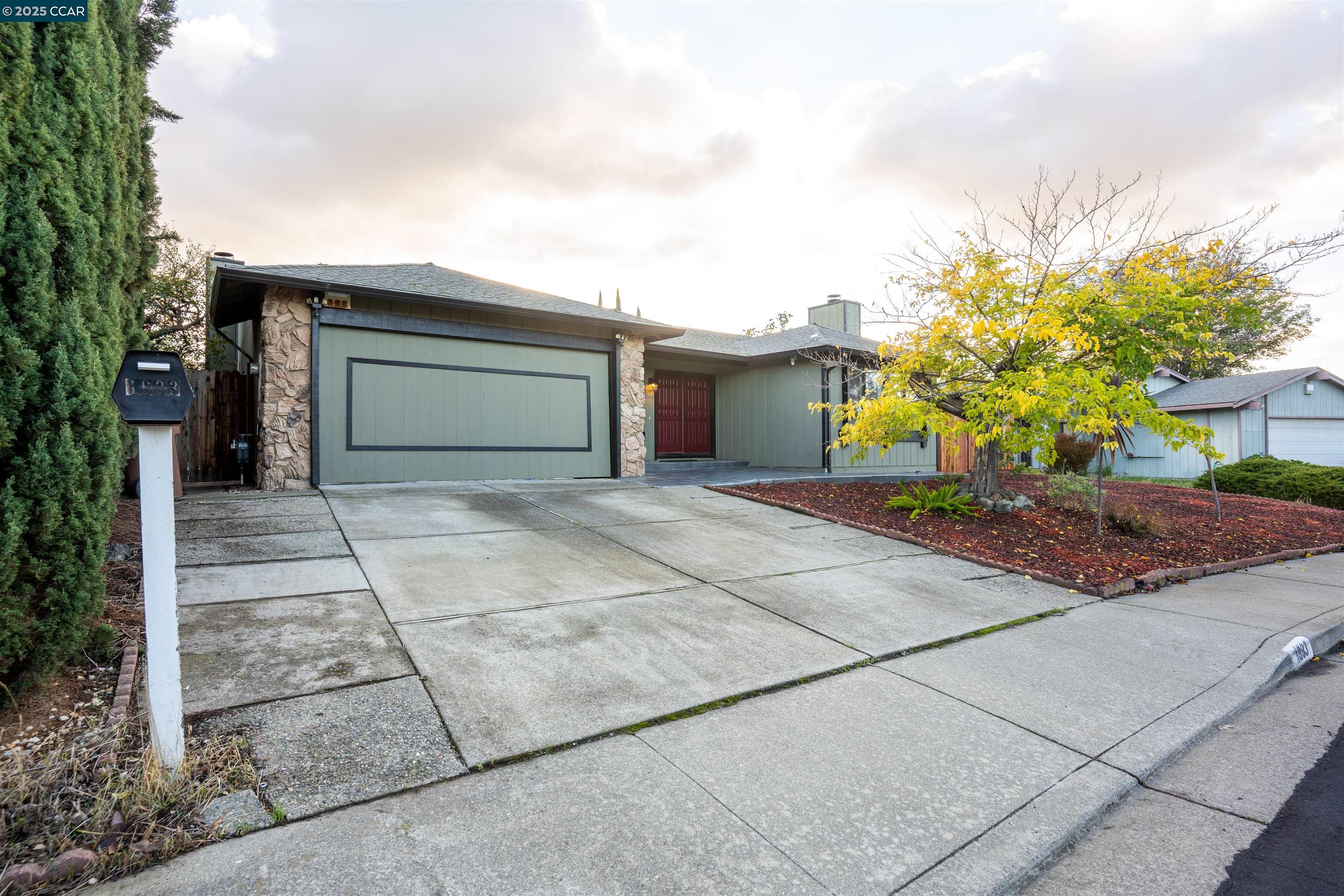 Detail Gallery Image 4 of 29 For 1993 Calaveras Dr, Bay Point,  CA 94565 - 3 Beds | 2 Baths