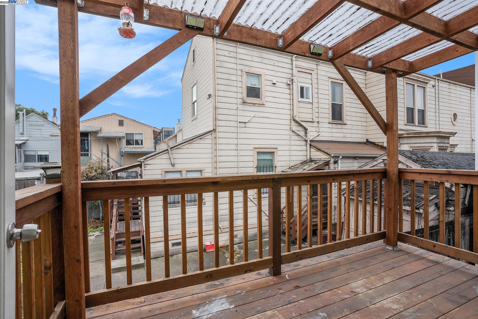 Detail Gallery Image 20 of 20 For 185 7th St, Oakland,  CA 94607 - 5 Beds | 2 Baths