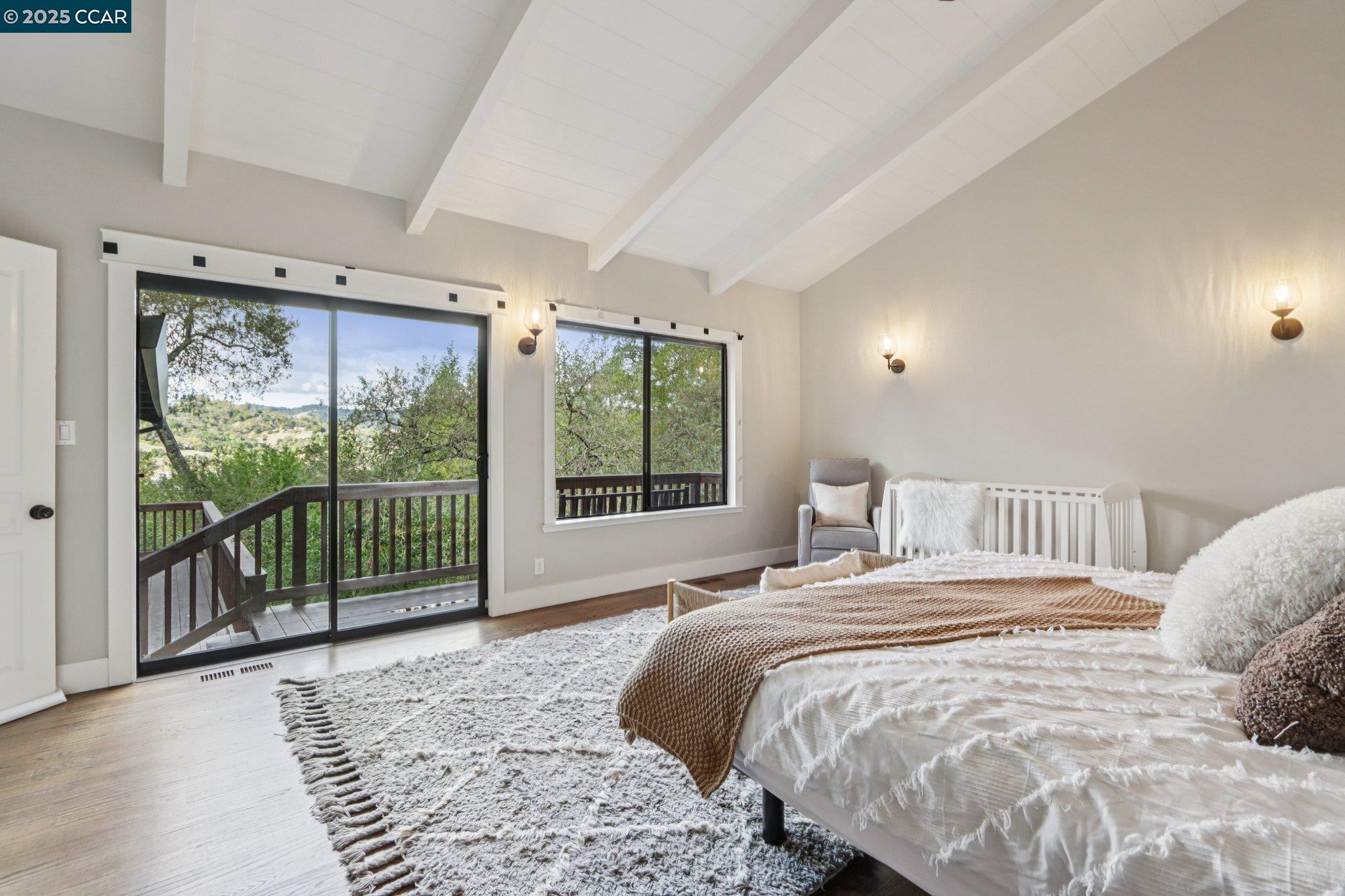 Detail Gallery Image 22 of 55 For 858 Mountain View Dr, Lafayette,  CA 94549 - 5 Beds | 3/1 Baths