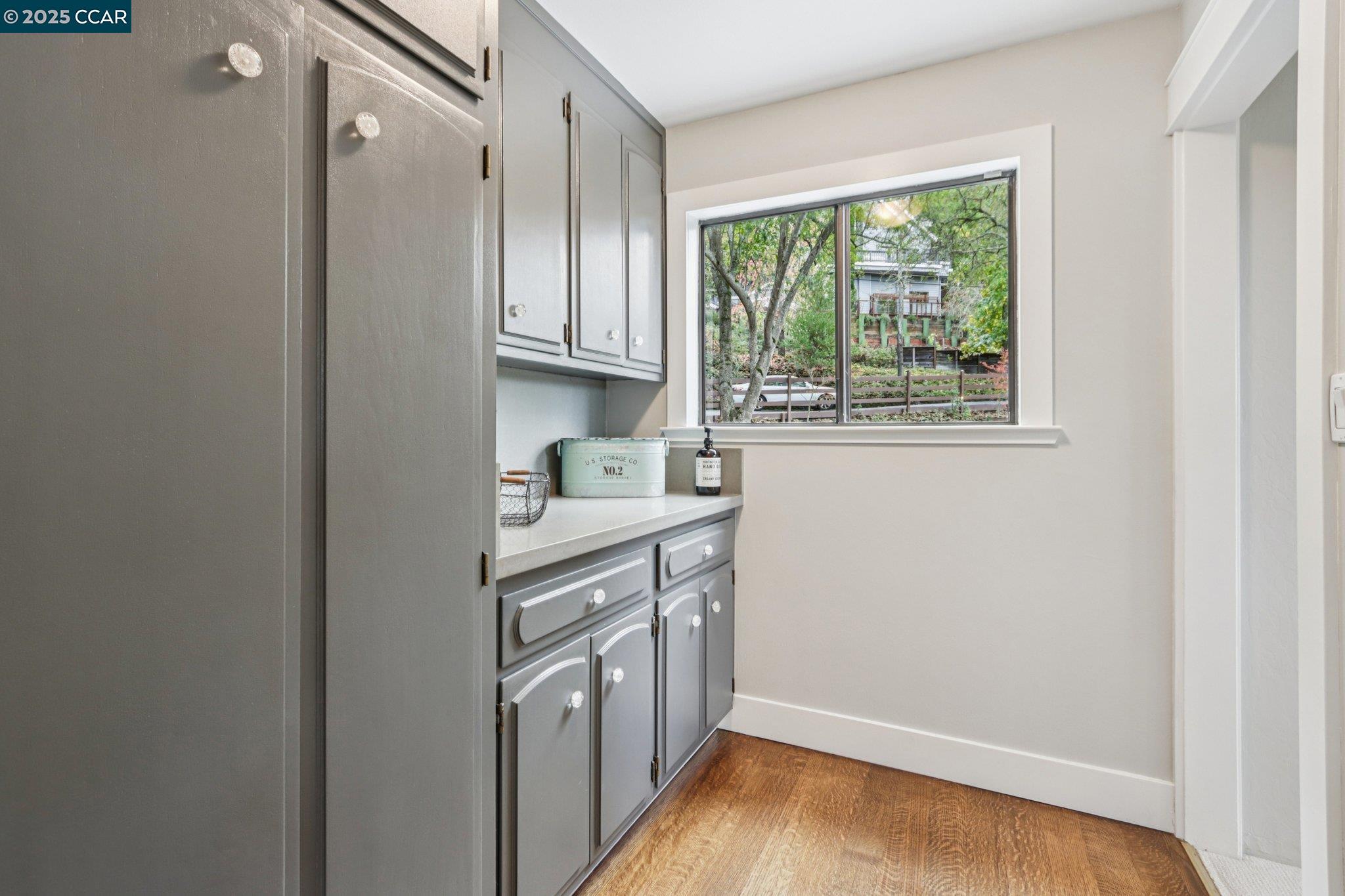 Detail Gallery Image 27 of 55 For 858 Mountain View Dr, Lafayette,  CA 94549 - 5 Beds | 3/1 Baths