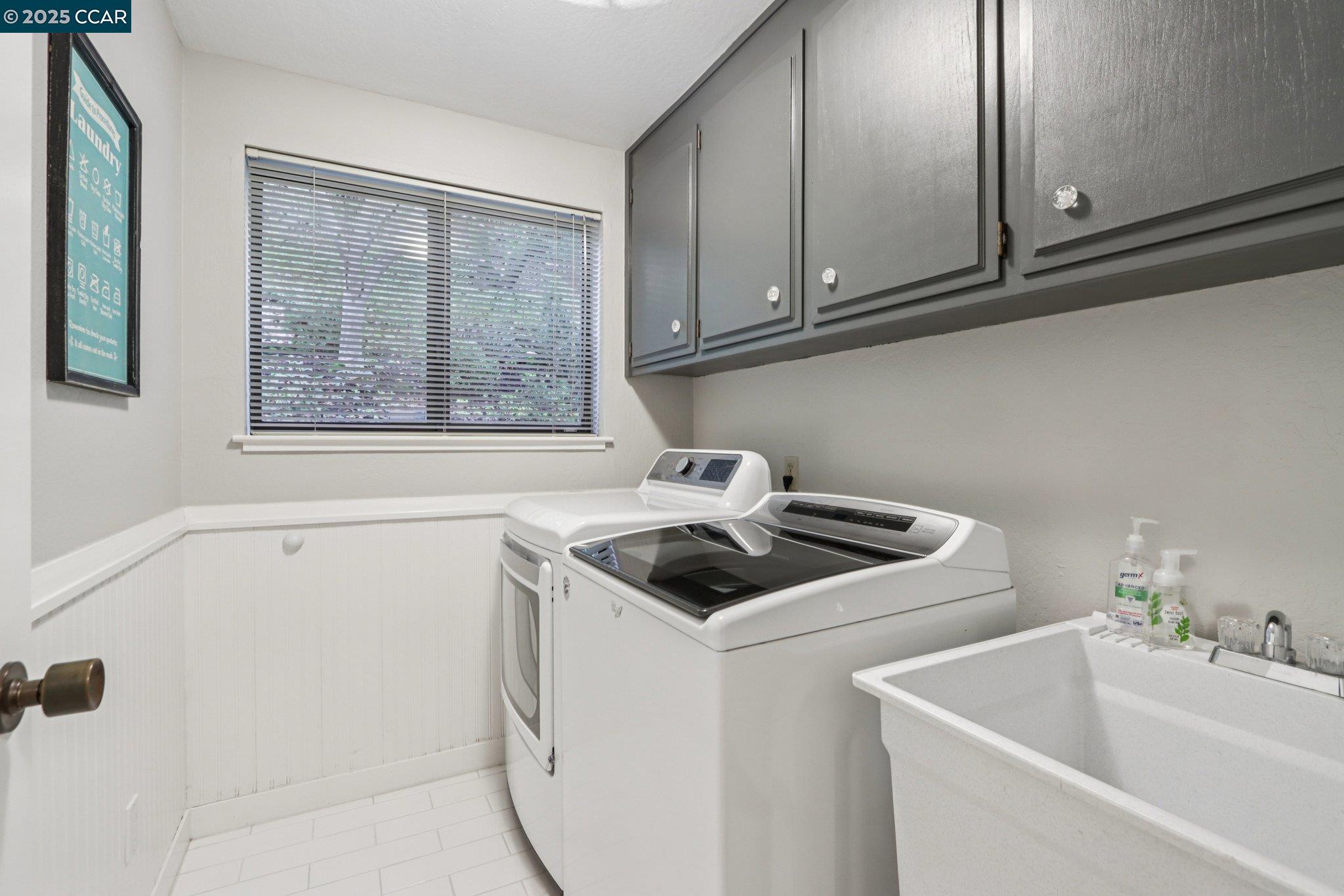 Detail Gallery Image 36 of 55 For 858 Mountain View Dr, Lafayette,  CA 94549 - 5 Beds | 3/1 Baths