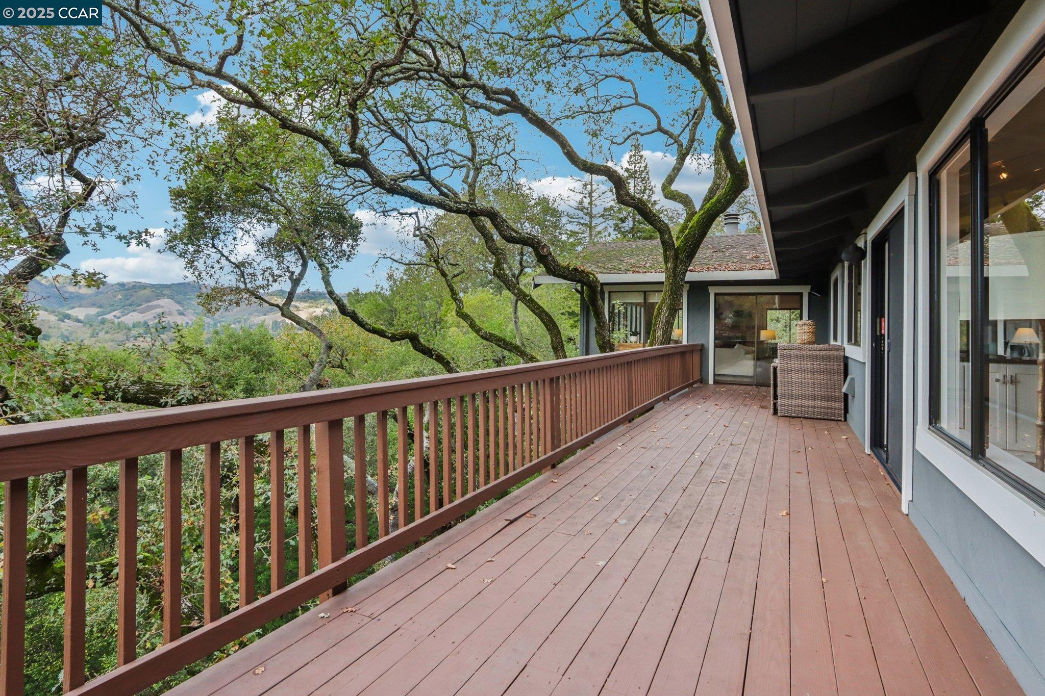 Detail Gallery Image 42 of 55 For 858 Mountain View Dr, Lafayette,  CA 94549 - 5 Beds | 3/1 Baths