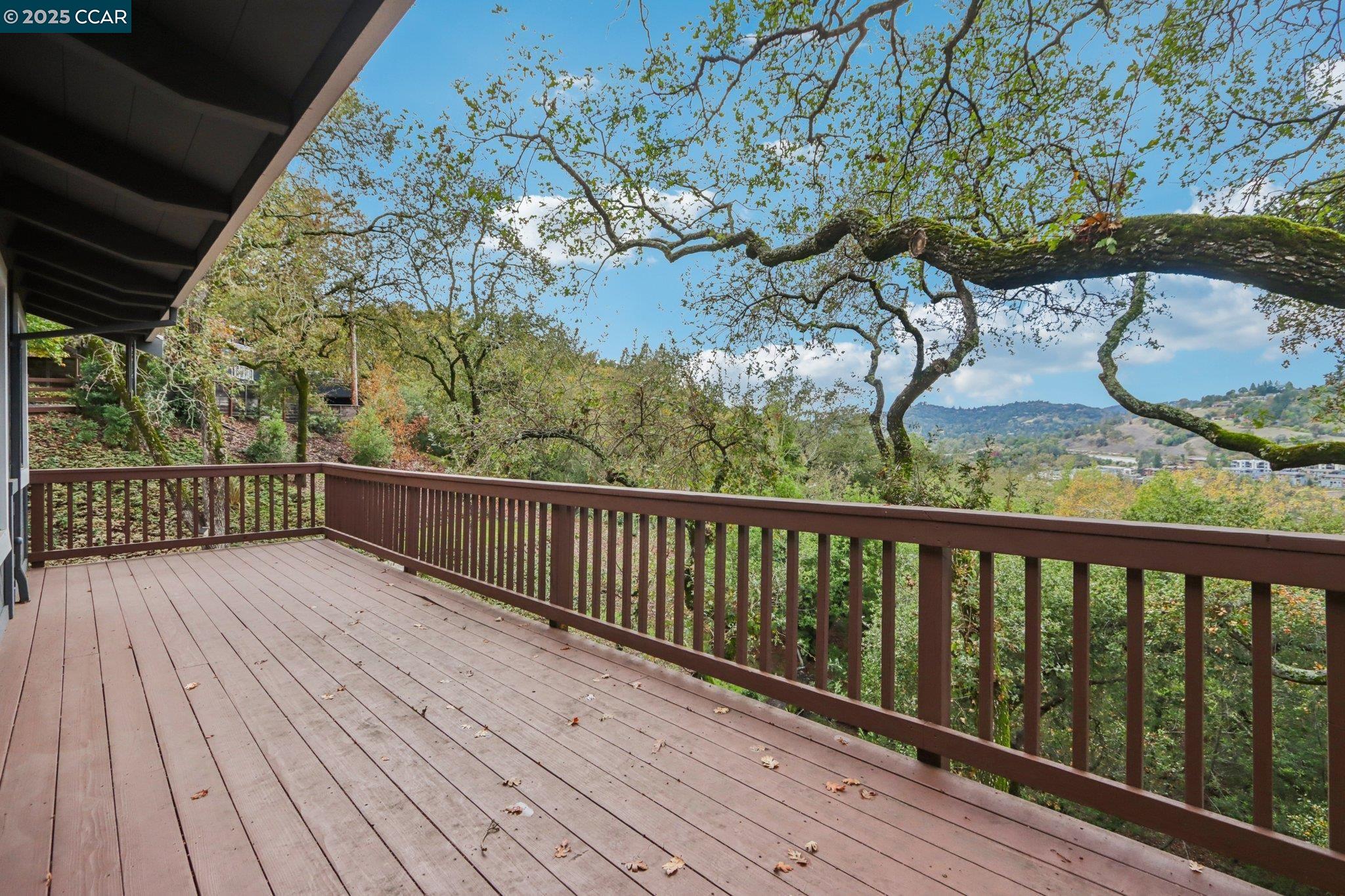 Detail Gallery Image 43 of 55 For 858 Mountain View Dr, Lafayette,  CA 94549 - 5 Beds | 3/1 Baths