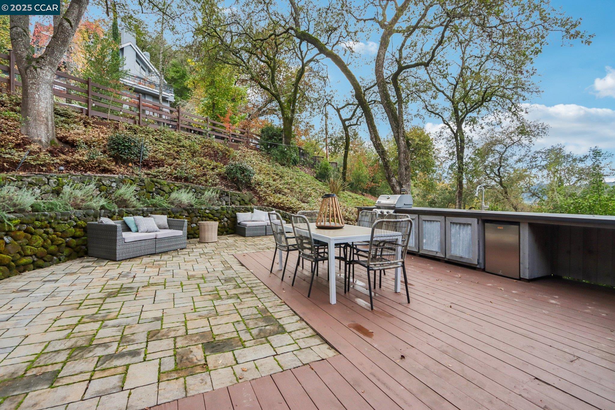 Detail Gallery Image 45 of 55 For 858 Mountain View Dr, Lafayette,  CA 94549 - 5 Beds | 3/1 Baths