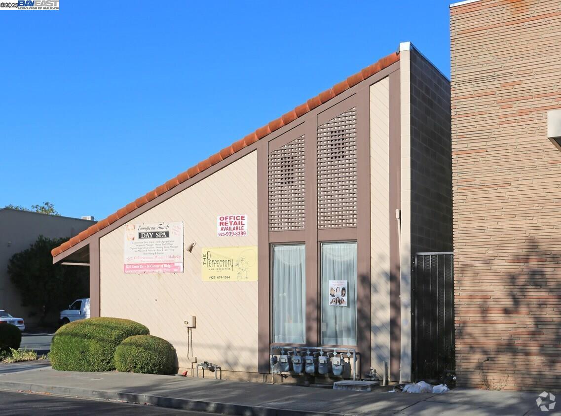 Detail Gallery Image 3 of 3 For 1710 Linda Drive, Pleasant Hill,  CA 94523 - – Beds | – Baths