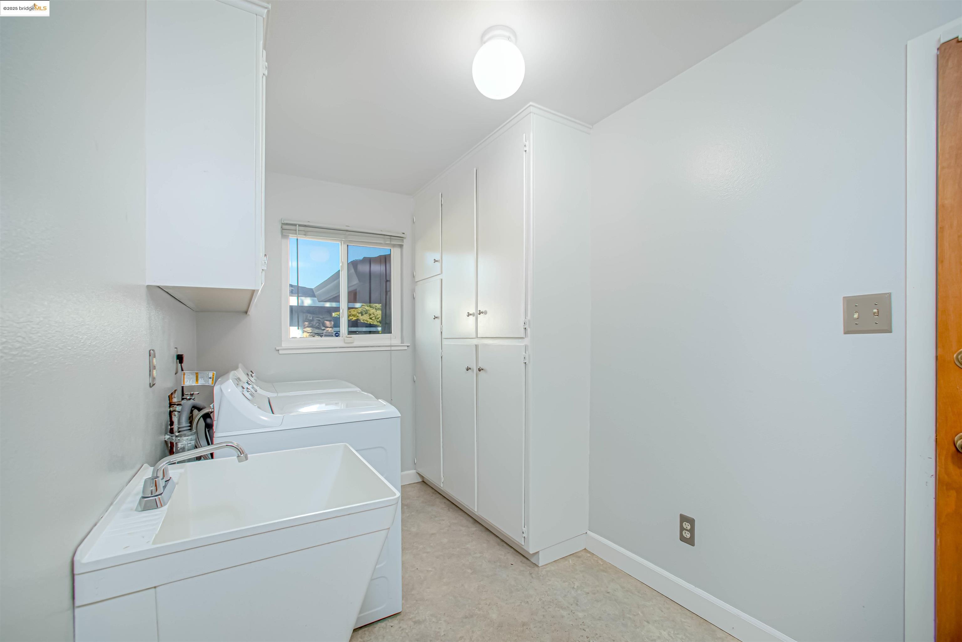 Detail Gallery Image 15 of 27 For 7036 13th St, Sacramento,  CA 95831 - 3 Beds | 2 Baths