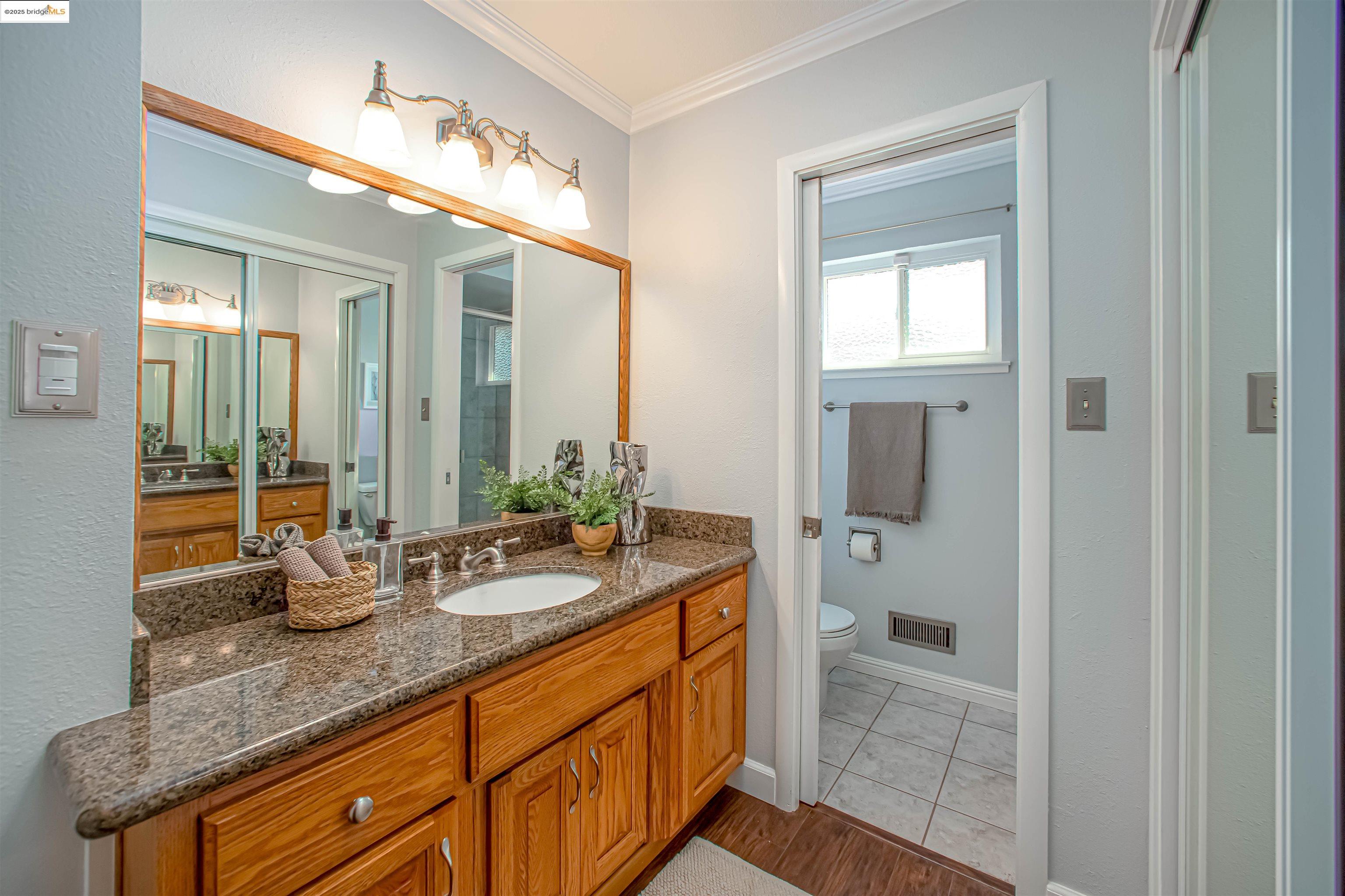 Detail Gallery Image 21 of 27 For 7036 13th St, Sacramento,  CA 95831 - 3 Beds | 2 Baths