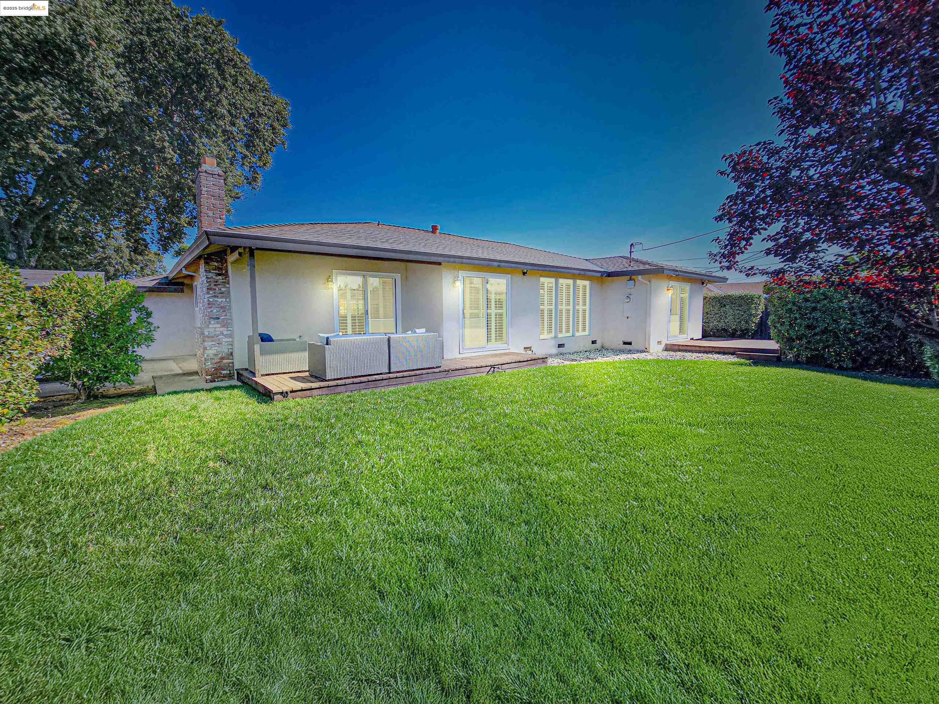 Detail Gallery Image 23 of 27 For 7036 13th St, Sacramento,  CA 95831 - 3 Beds | 2 Baths