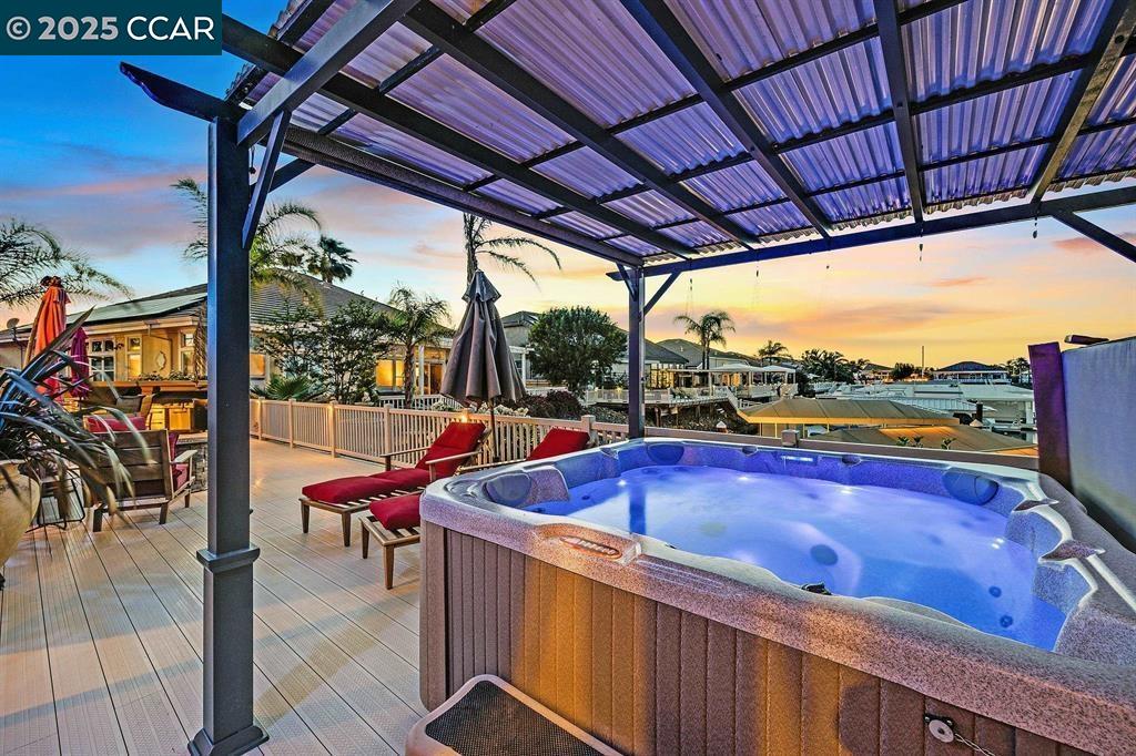 Detail Gallery Image 13 of 45 For 3973 Bolinas Place, Discovery Bay,  CA 94505 - 3 Beds | 3 Baths