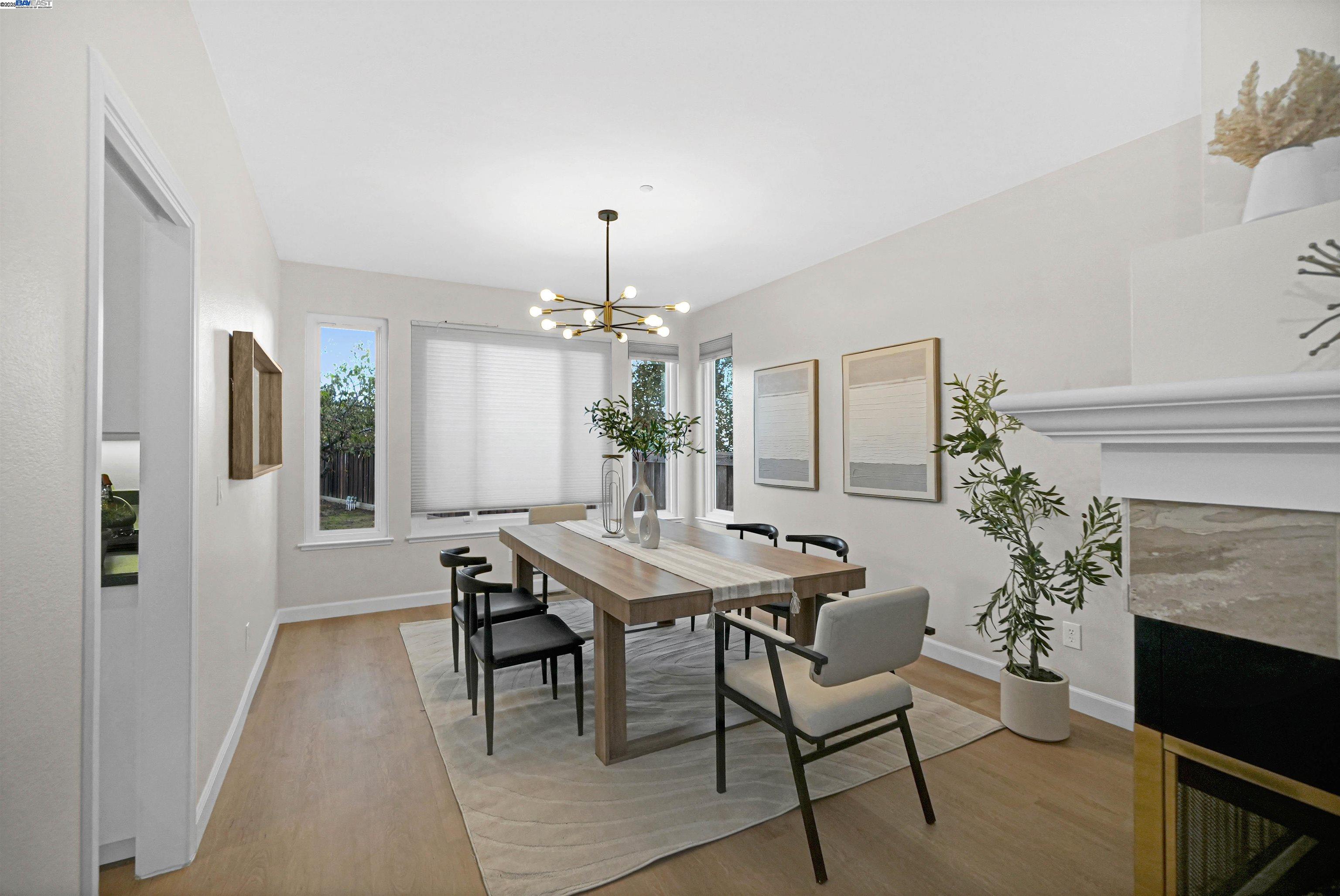 Detail Gallery Image 12 of 58 For 28475 Fox Hollow Dr, Hayward,  CA 94542 - 5 Beds | 3 Baths