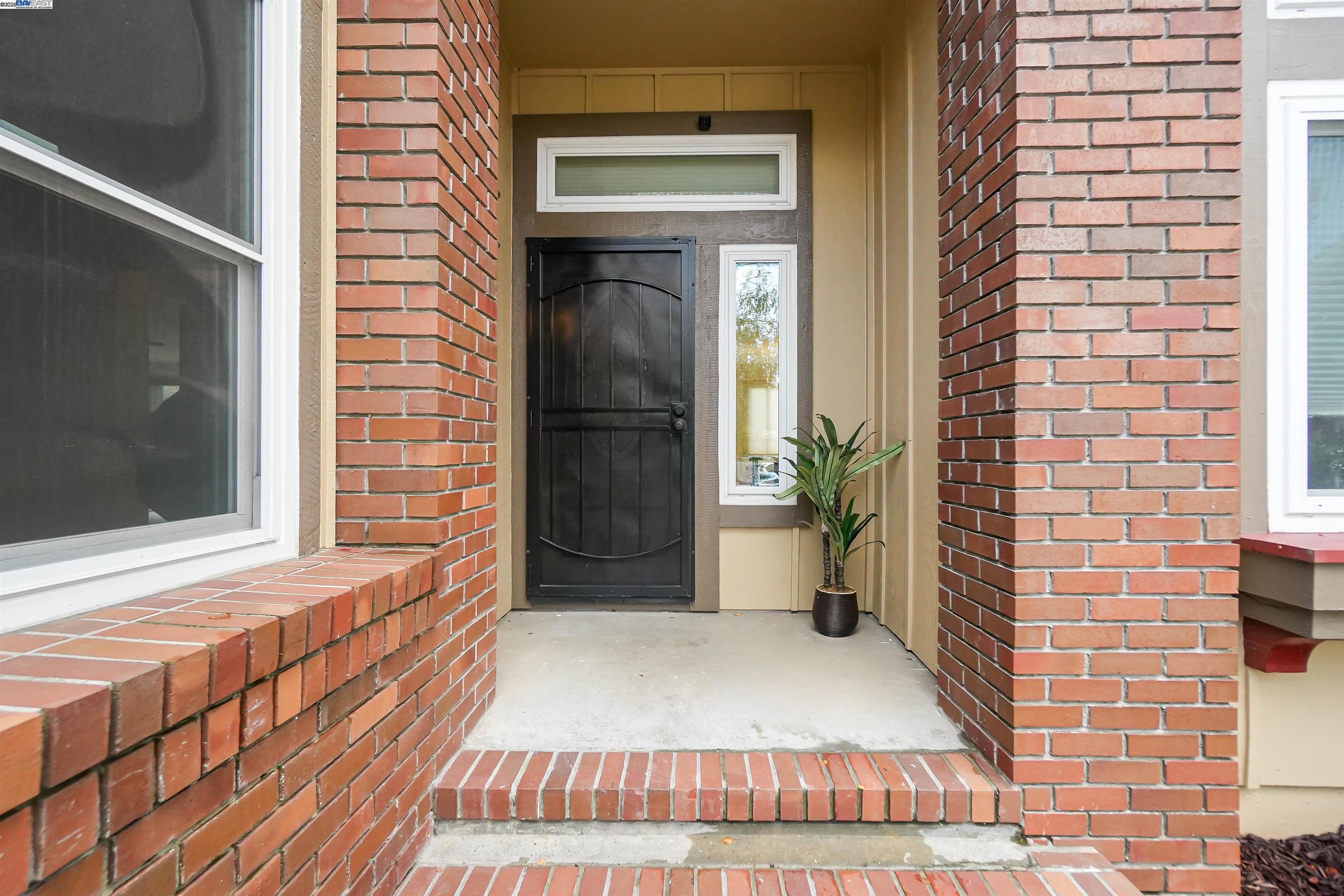 Detail Gallery Image 5 of 58 For 28475 Fox Hollow Dr, Hayward,  CA 94542 - 5 Beds | 3 Baths