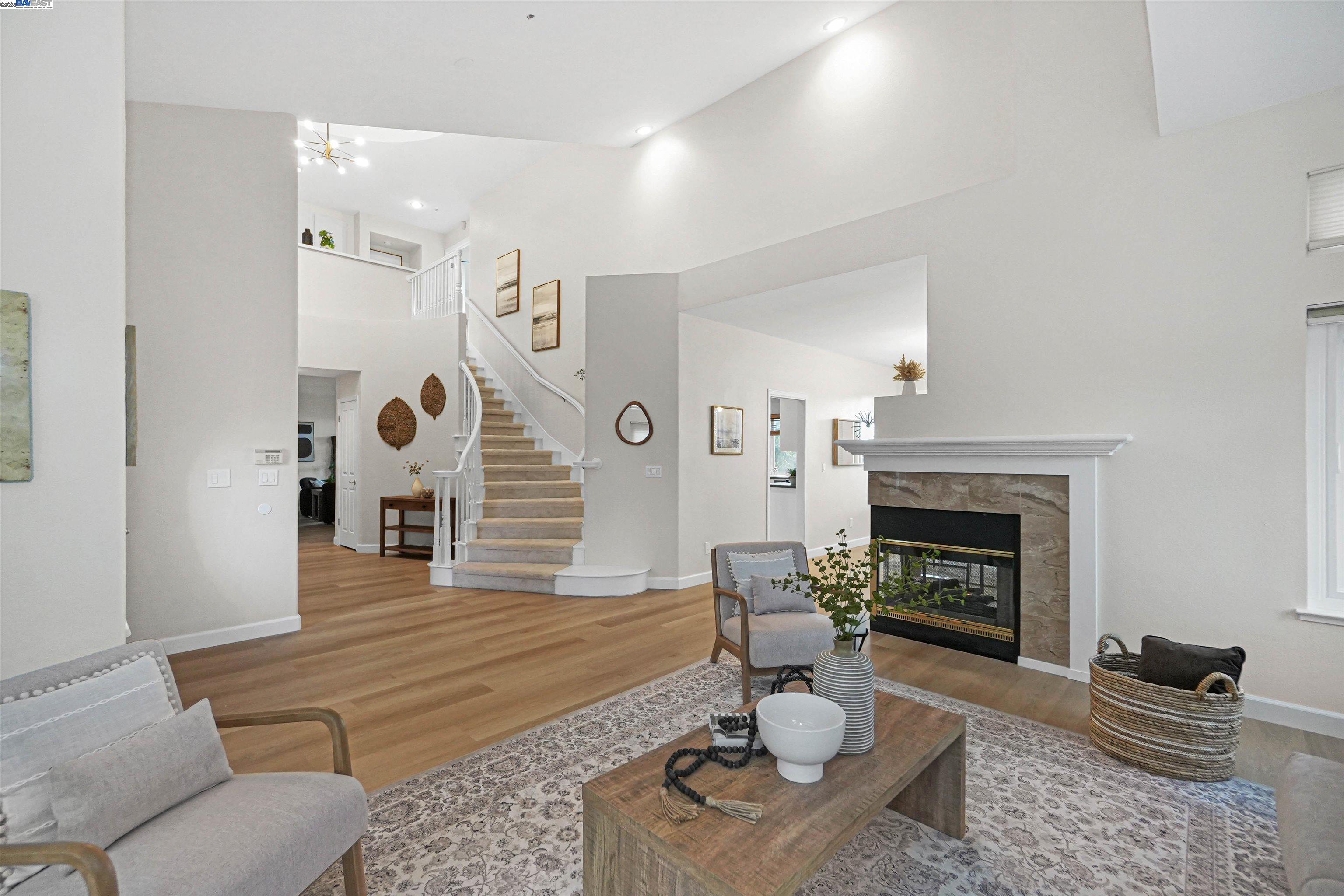 Detail Gallery Image 8 of 58 For 28475 Fox Hollow Dr, Hayward,  CA 94542 - 5 Beds | 3 Baths