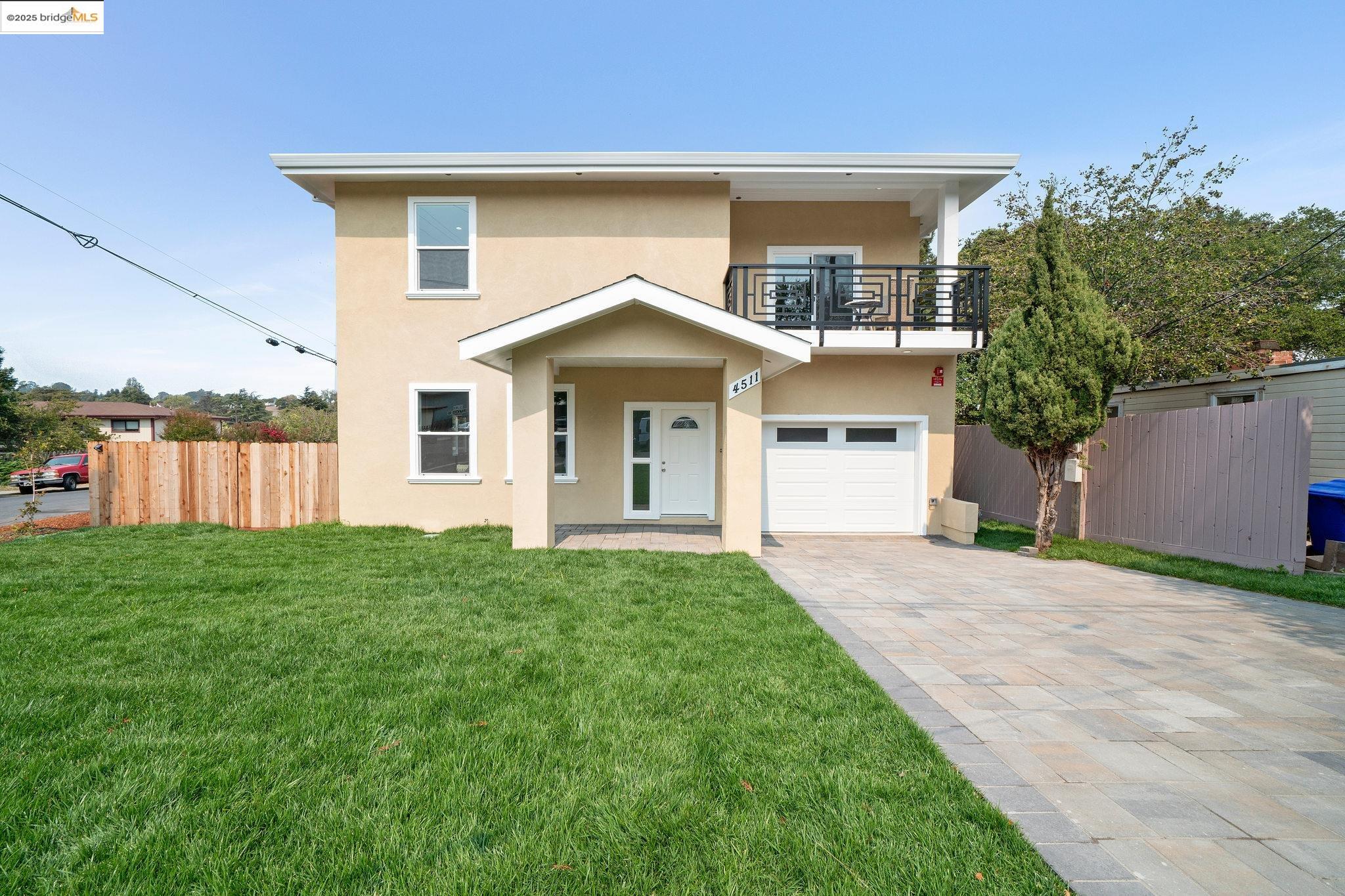 Detail Gallery Image 2 of 44 For 4511 Elmwood Rd, El Sobrante,  CA 94803 - 4 Beds | 4 Baths