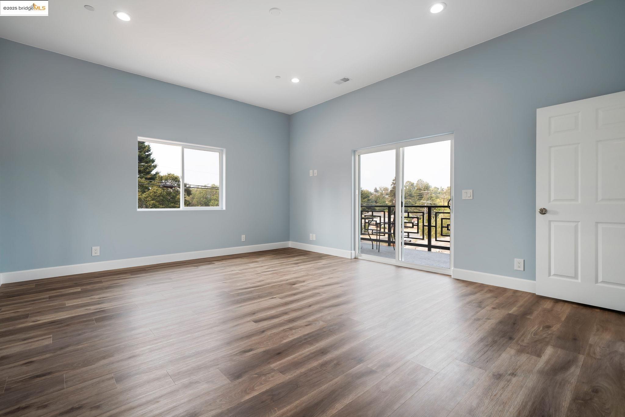 Detail Gallery Image 19 of 44 For 4511 Elmwood Rd, El Sobrante,  CA 94803 - 4 Beds | 4 Baths