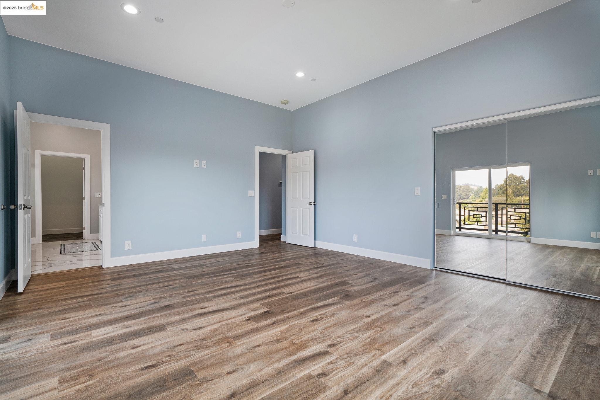 Detail Gallery Image 20 of 44 For 4511 Elmwood Rd, El Sobrante,  CA 94803 - 4 Beds | 4 Baths