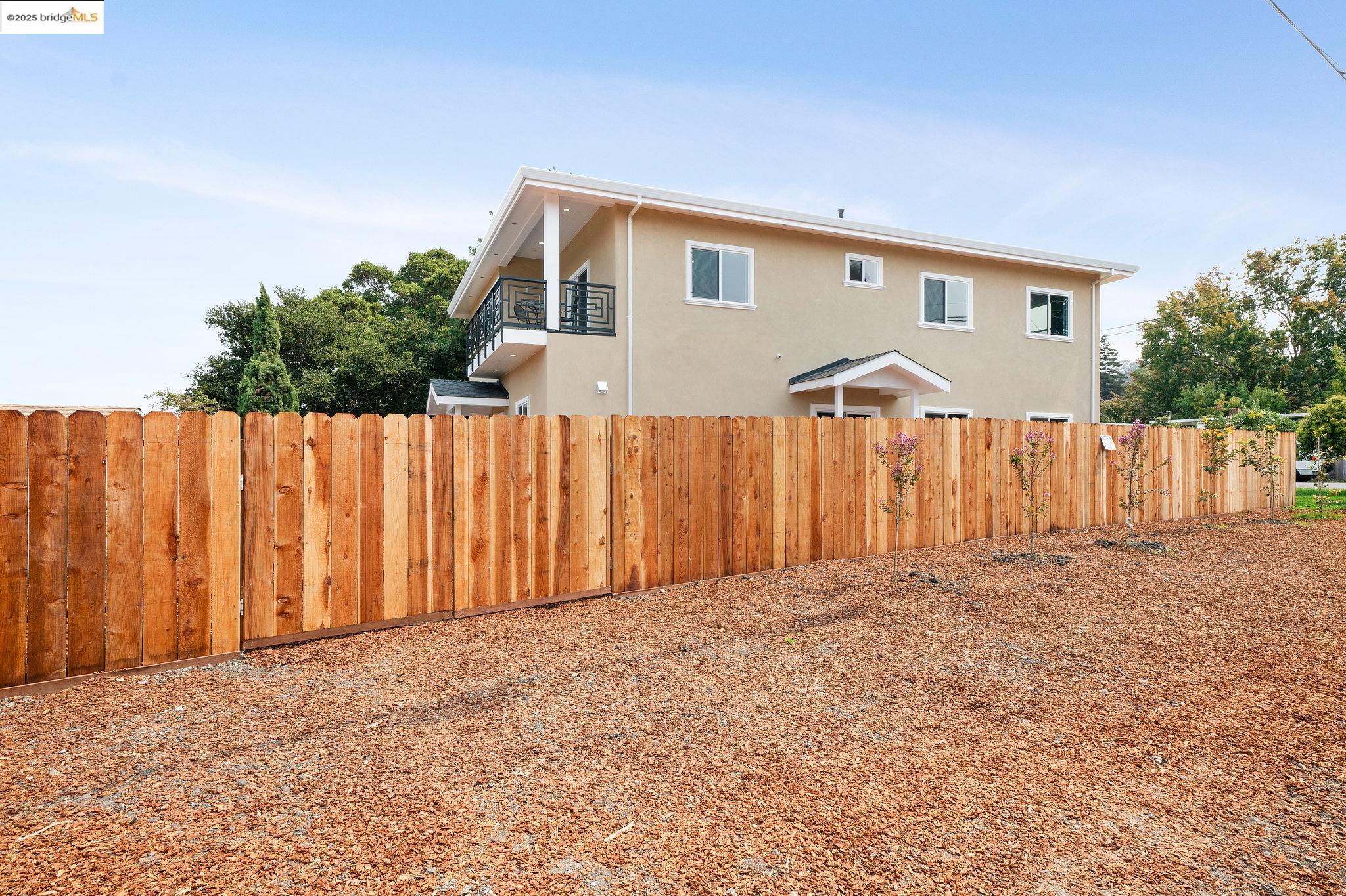 Detail Gallery Image 40 of 44 For 4511 Elmwood Rd, El Sobrante,  CA 94803 - 4 Beds | 4 Baths