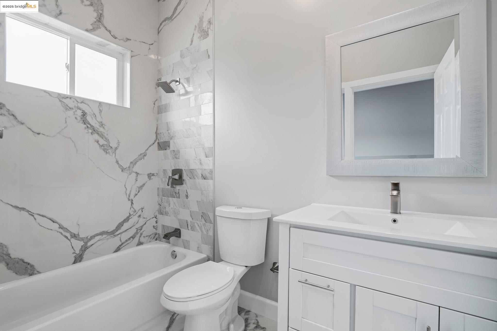 Detail Gallery Image 44 of 44 For 4511 Elmwood Rd, El Sobrante,  CA 94803 - 4 Beds | 4 Baths