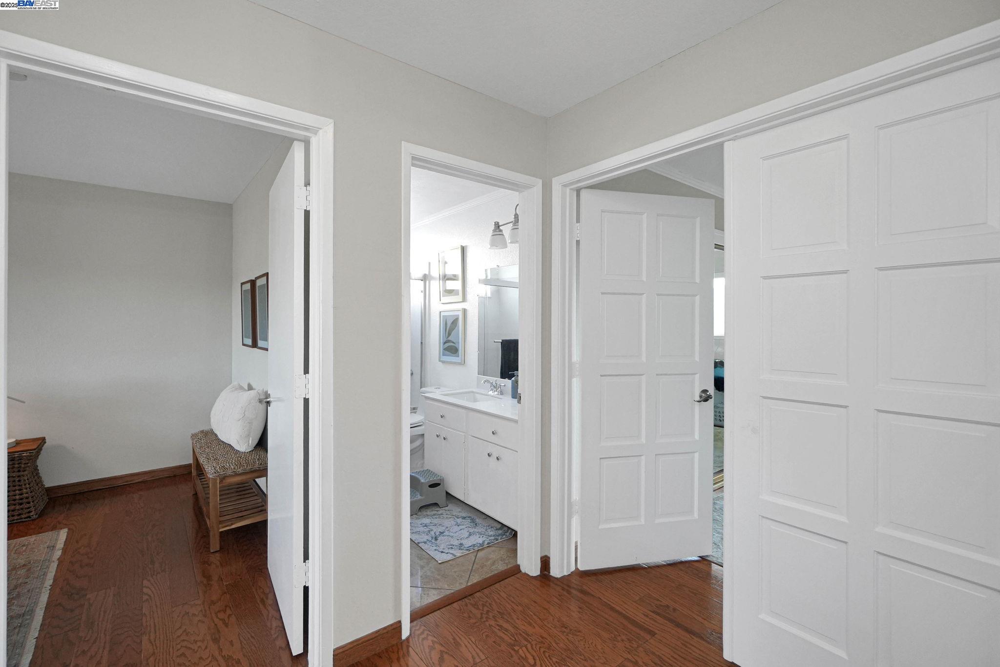 Detail Gallery Image 20 of 57 For 27956 Edgecliff Way, Hayward,  CA 94542 - 4 Beds | 3 Baths