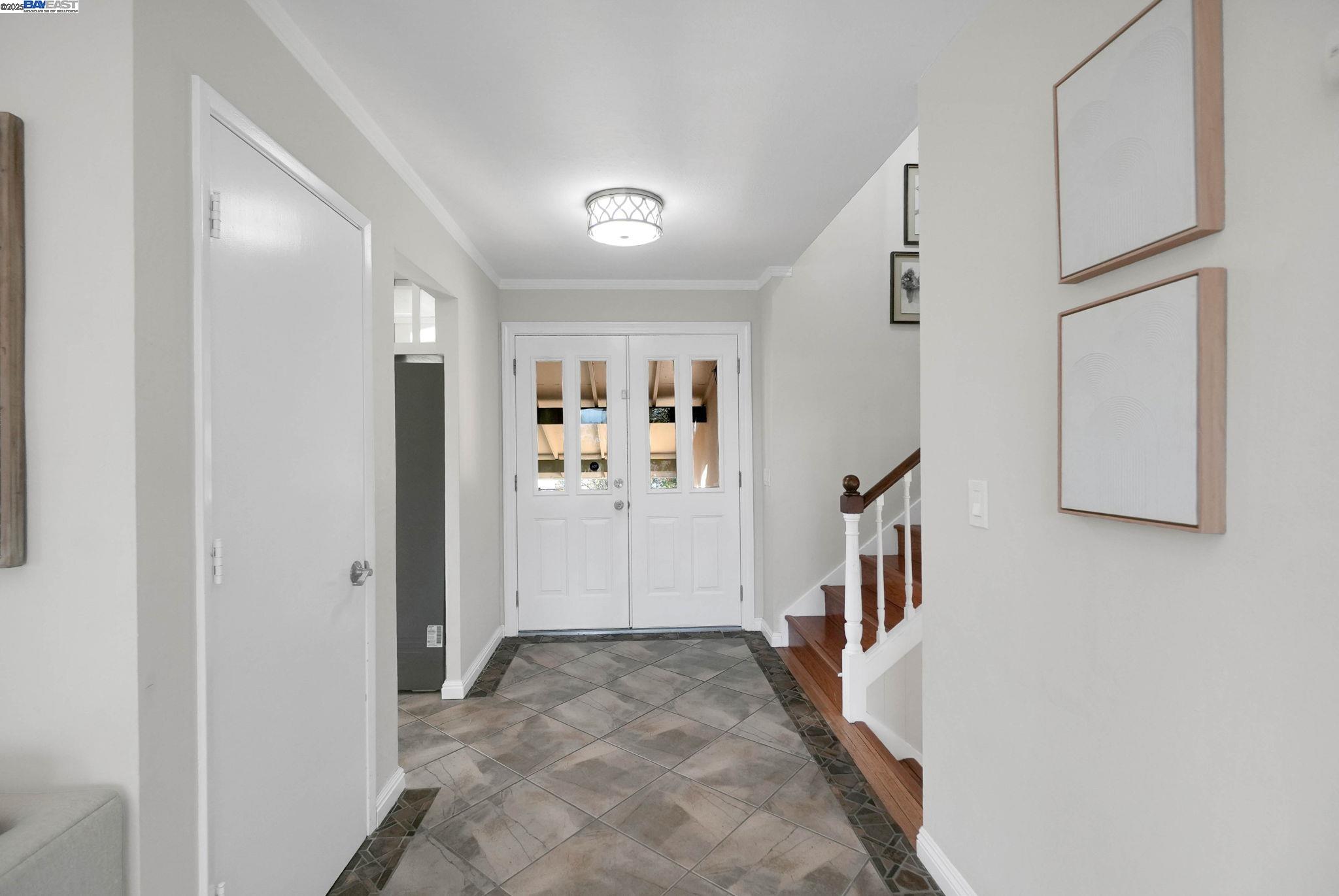 Detail Gallery Image 3 of 57 For 27956 Edgecliff Way, Hayward,  CA 94542 - 4 Beds | 3 Baths