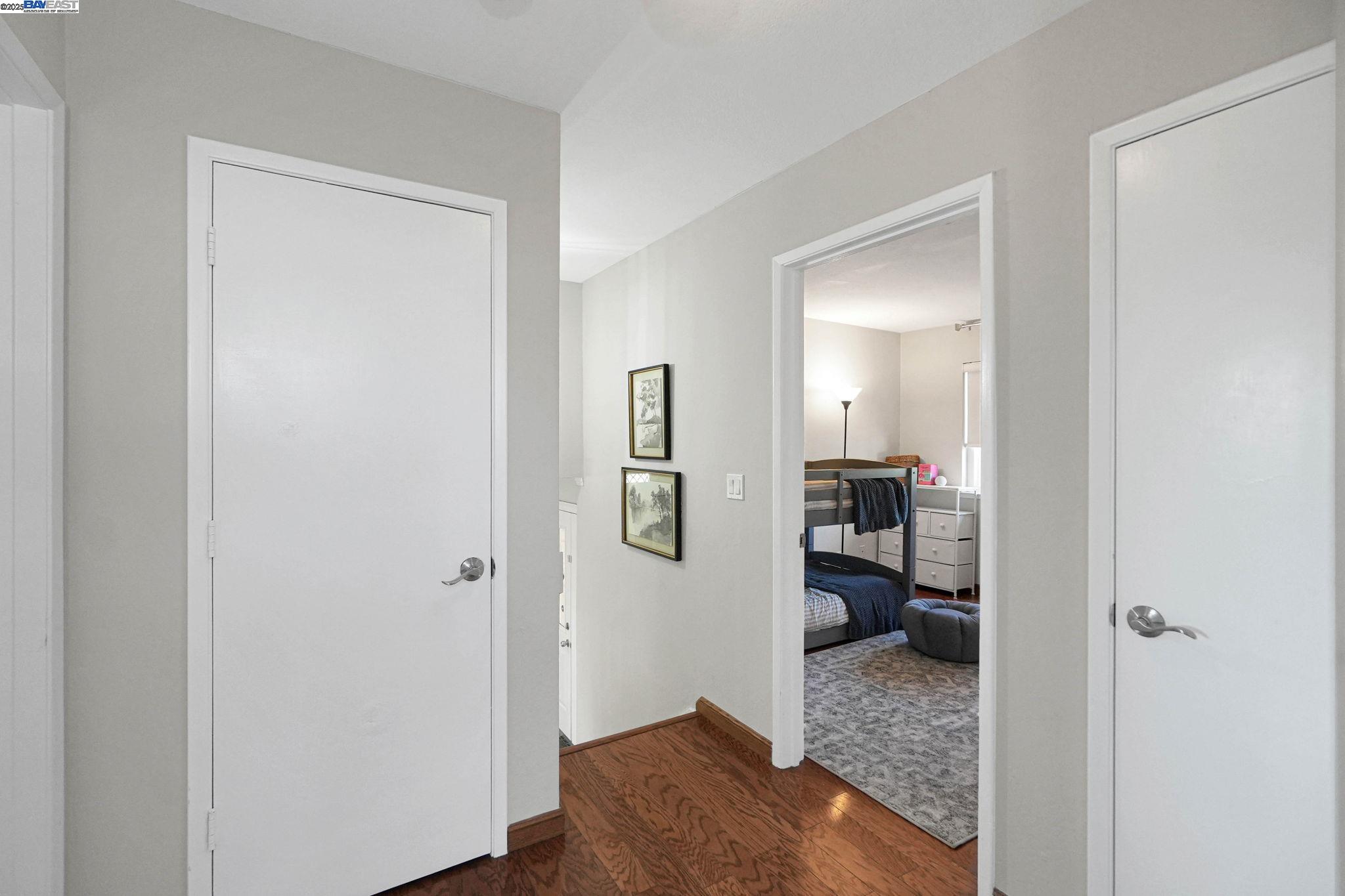 Detail Gallery Image 21 of 57 For 27956 Edgecliff Way, Hayward,  CA 94542 - 4 Beds | 3 Baths