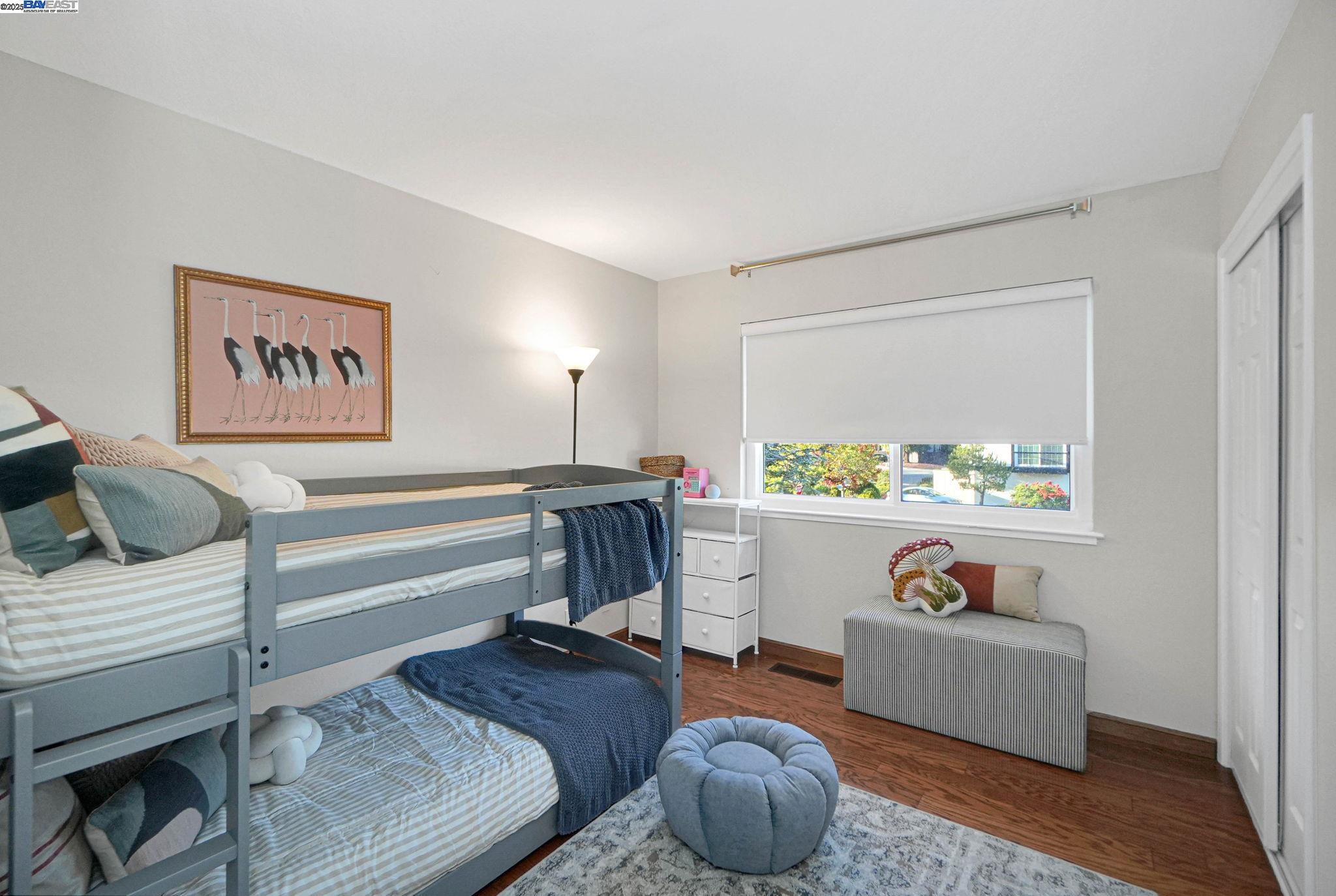 Detail Gallery Image 22 of 57 For 27956 Edgecliff Way, Hayward,  CA 94542 - 4 Beds | 3 Baths