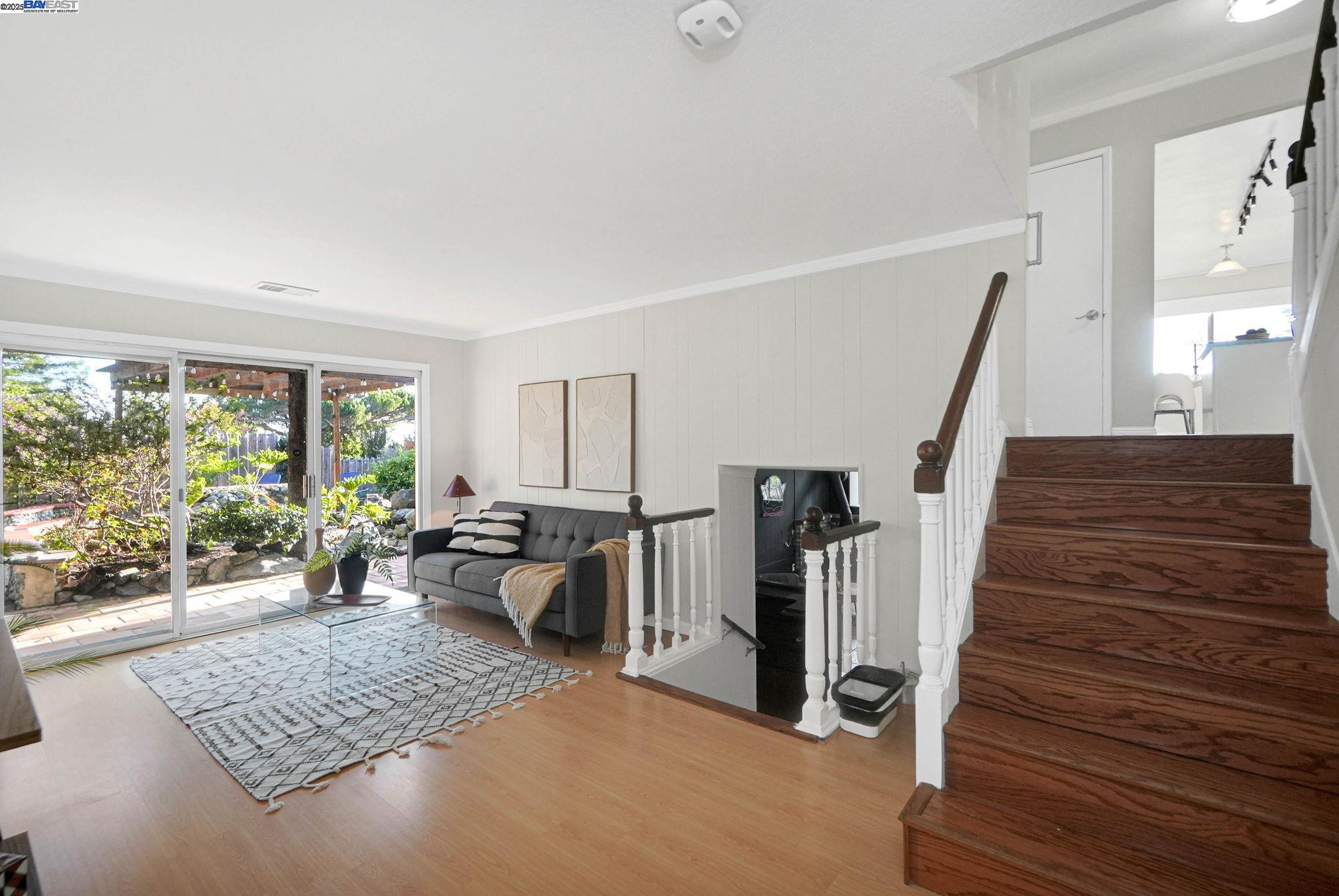 Detail Gallery Image 33 of 57 For 27956 Edgecliff Way, Hayward,  CA 94542 - 4 Beds | 3 Baths