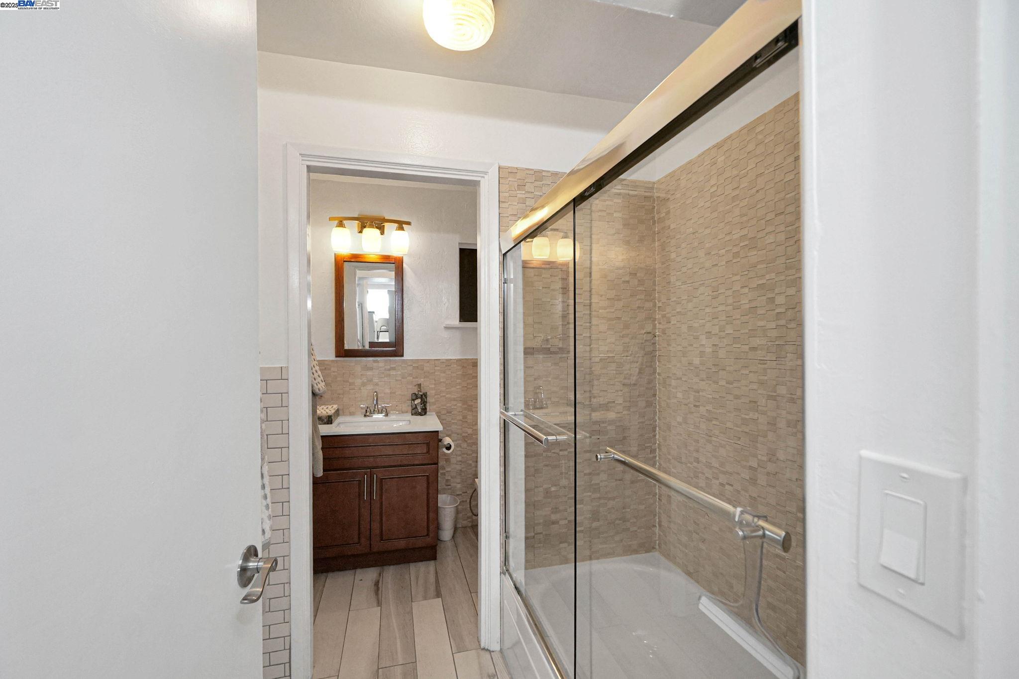 Detail Gallery Image 39 of 57 For 27956 Edgecliff Way, Hayward,  CA 94542 - 4 Beds | 3 Baths