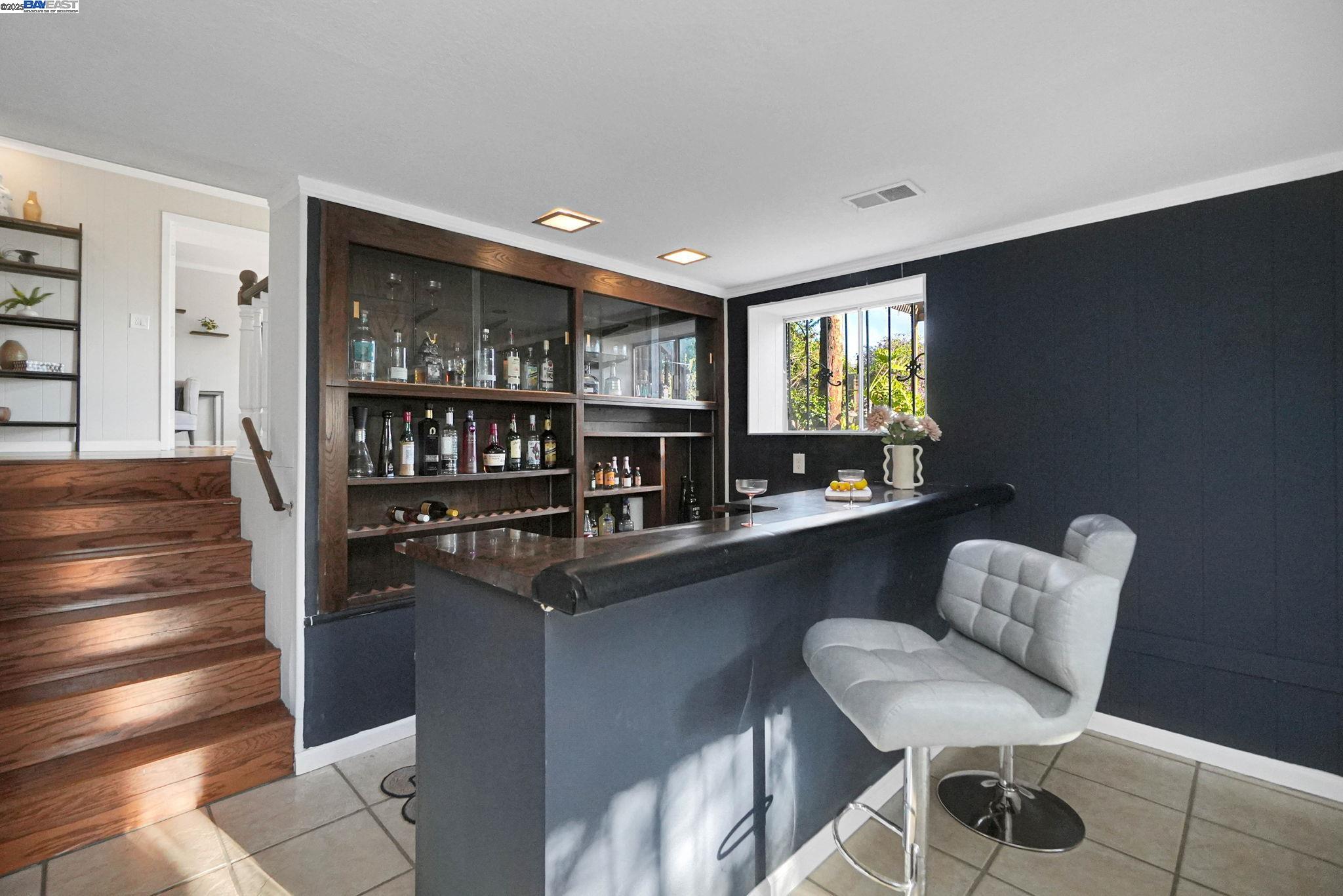 Detail Gallery Image 41 of 57 For 27956 Edgecliff Way, Hayward,  CA 94542 - 4 Beds | 3 Baths