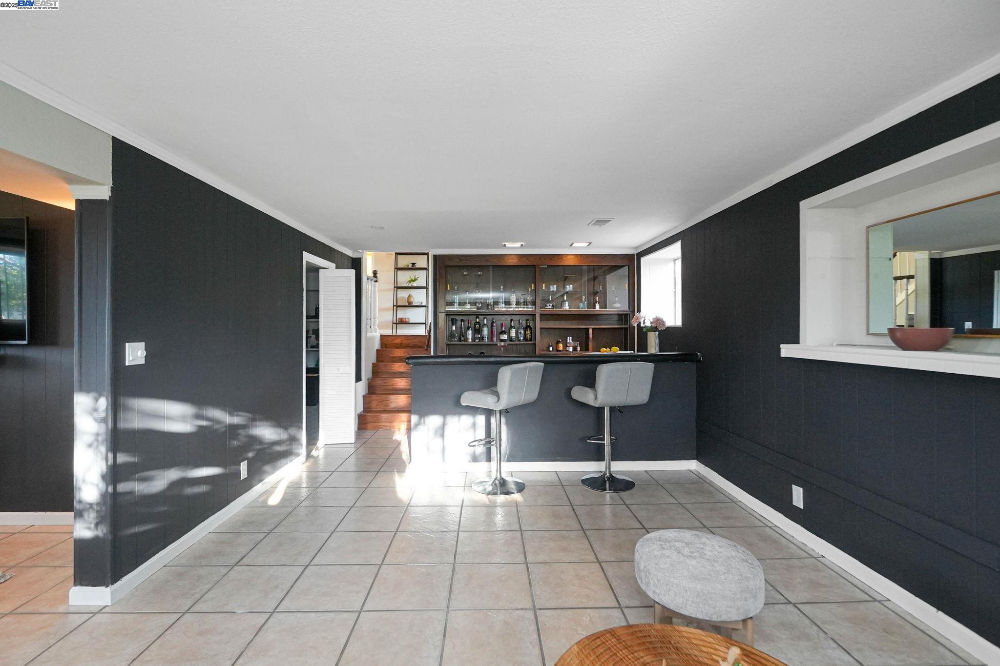 Detail Gallery Image 45 of 57 For 27956 Edgecliff Way, Hayward,  CA 94542 - 4 Beds | 3 Baths