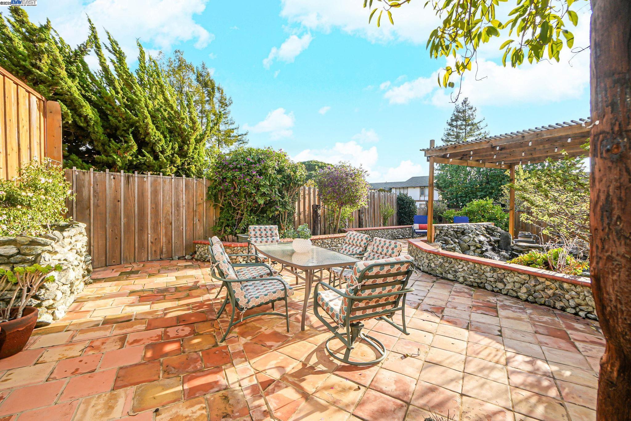 Detail Gallery Image 50 of 57 For 27956 Edgecliff Way, Hayward,  CA 94542 - 4 Beds | 3 Baths