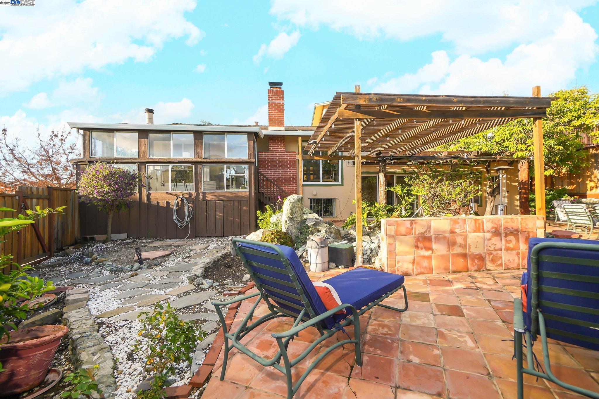 Detail Gallery Image 53 of 57 For 27956 Edgecliff Way, Hayward,  CA 94542 - 4 Beds | 3 Baths