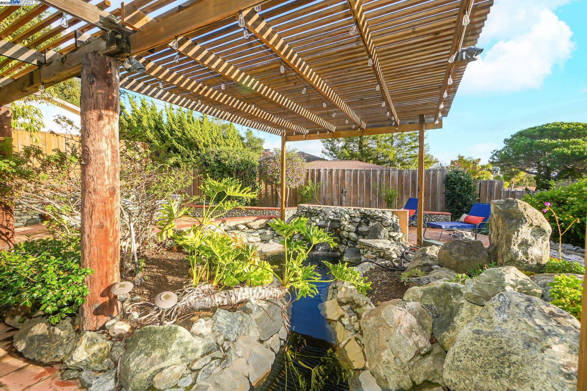 Detail Gallery Image 54 of 57 For 27956 Edgecliff Way, Hayward,  CA 94542 - 4 Beds | 3 Baths