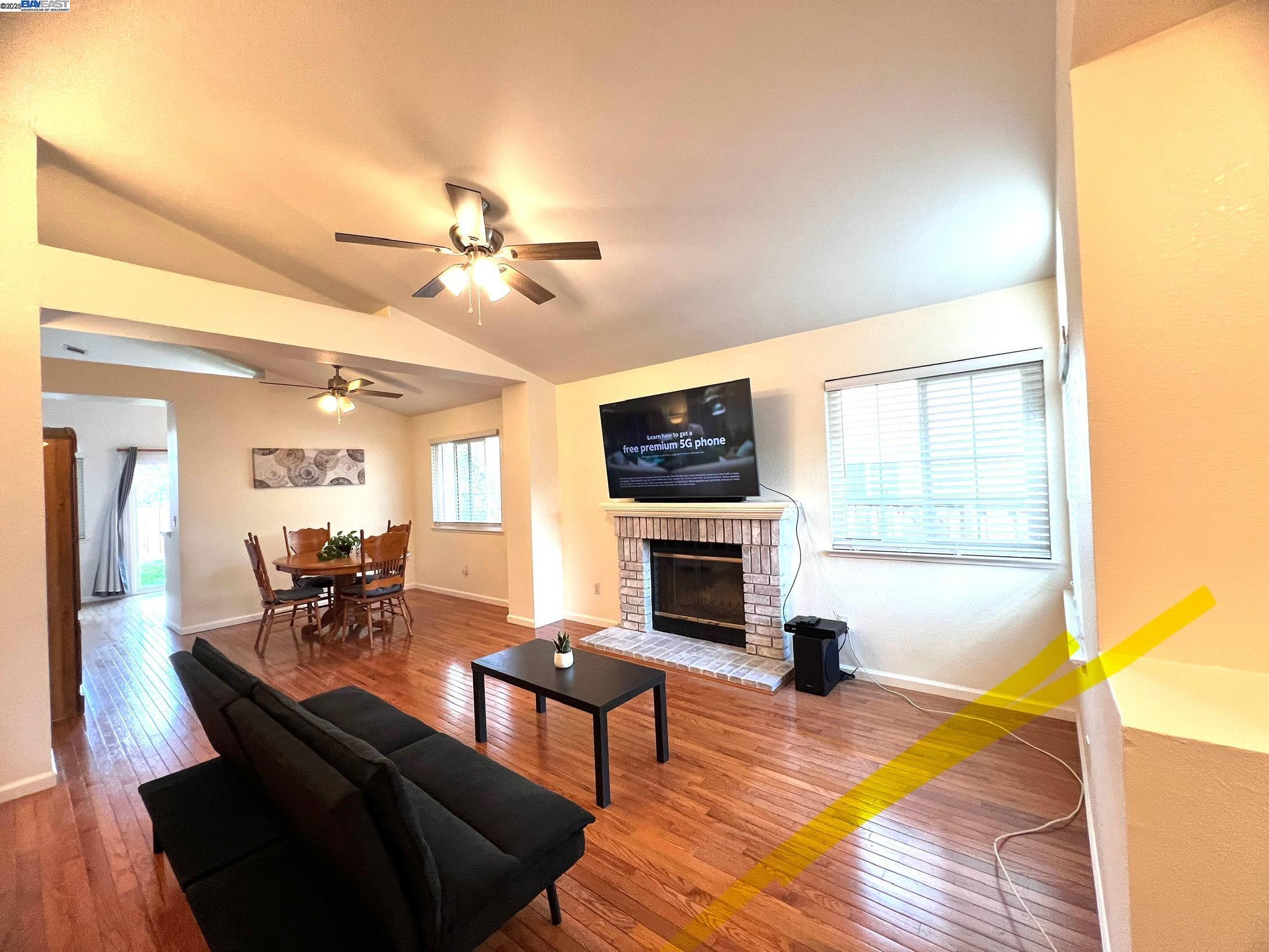 Detail Gallery Image 5 of 24 For 1824 Harding Ct, Antioch,  CA 94509 - 3 Beds | 2 Baths