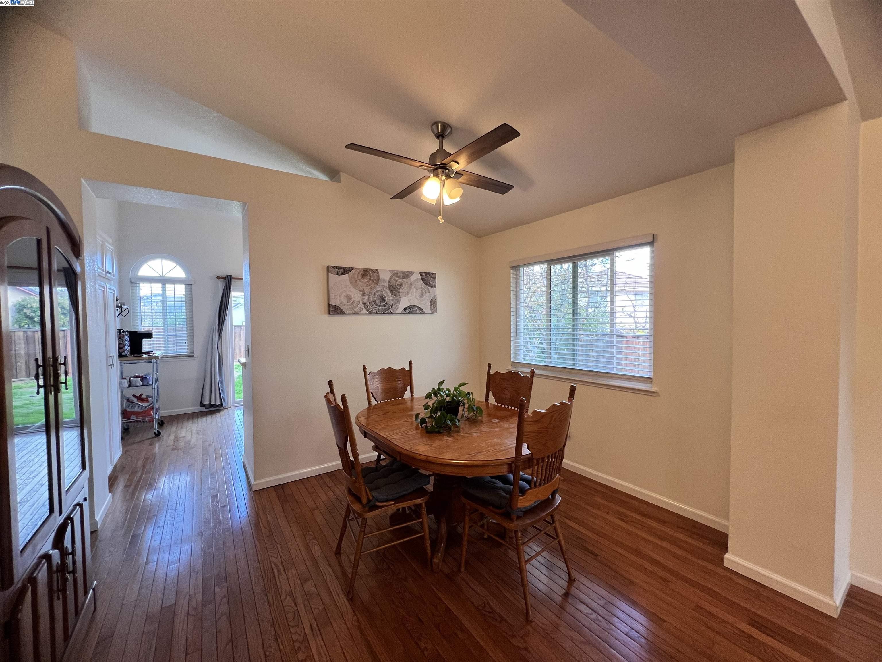 Detail Gallery Image 6 of 24 For 1824 Harding Ct, Antioch,  CA 94509 - 3 Beds | 2 Baths