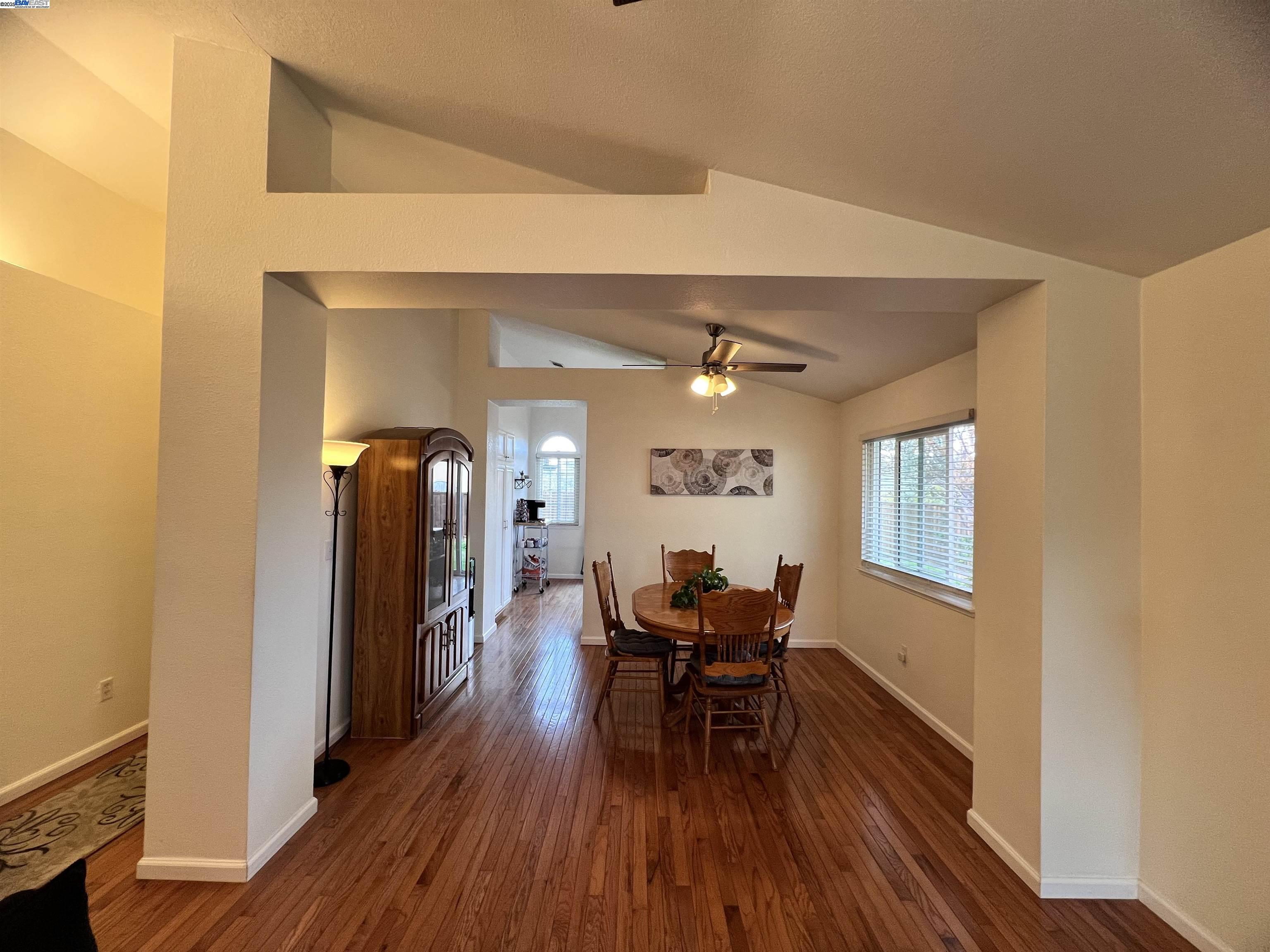 Detail Gallery Image 7 of 24 For 1824 Harding Ct, Antioch,  CA 94509 - 3 Beds | 2 Baths