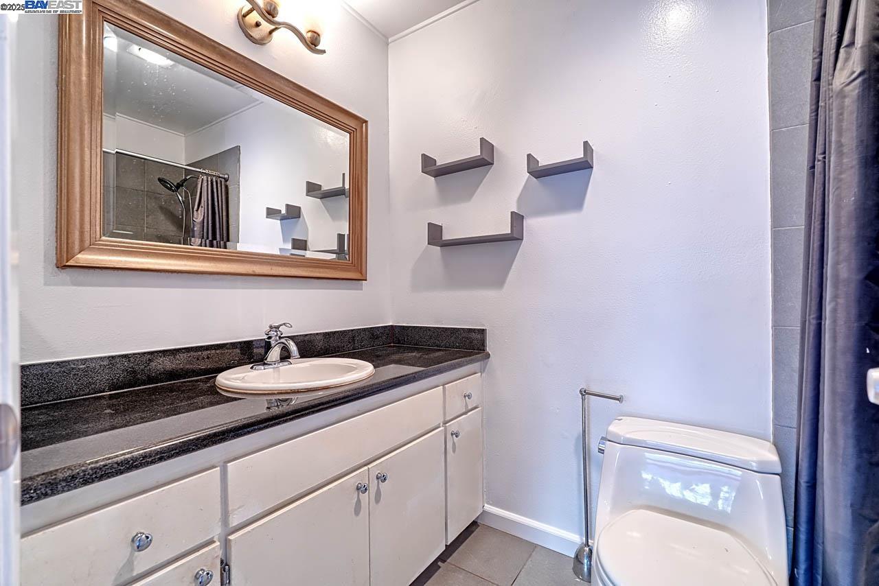 Detail Gallery Image 19 of 25 For 151 Lakeside Dr #213,  Oakland,  CA 94612 - 2 Beds | 2 Baths