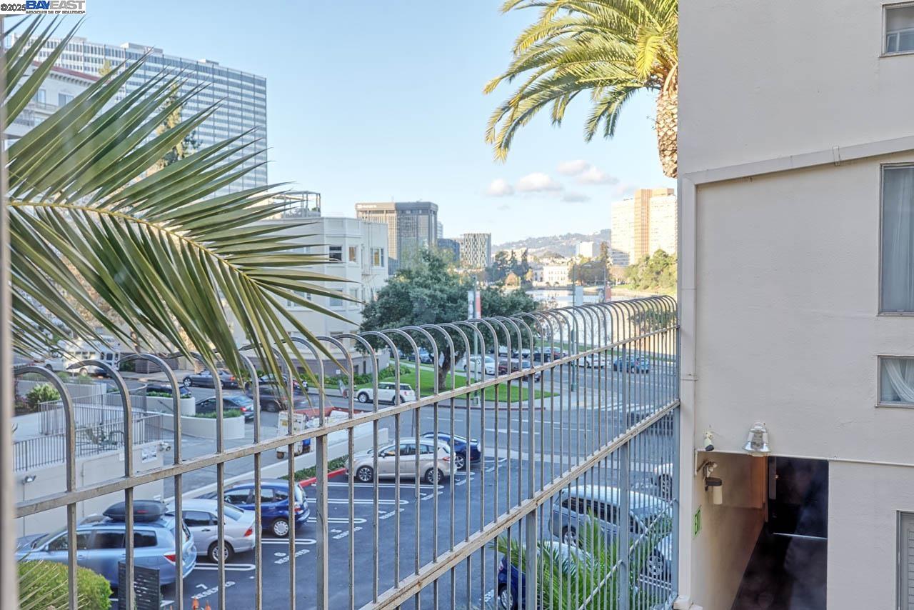 Detail Gallery Image 23 of 25 For 151 Lakeside Dr #213,  Oakland,  CA 94612 - 2 Beds | 2 Baths