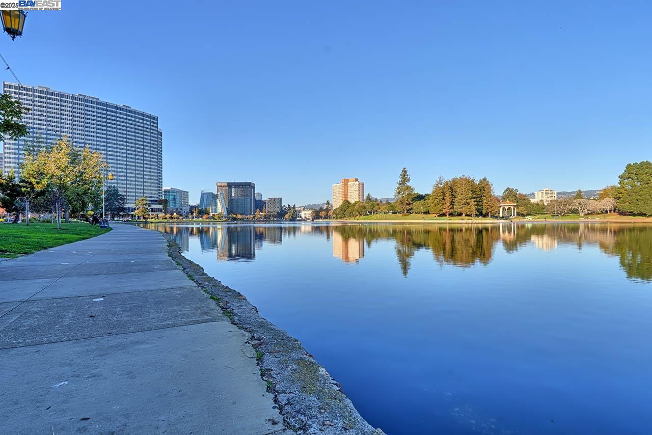 Detail Gallery Image 24 of 25 For 151 Lakeside Dr #213,  Oakland,  CA 94612 - 2 Beds | 2 Baths