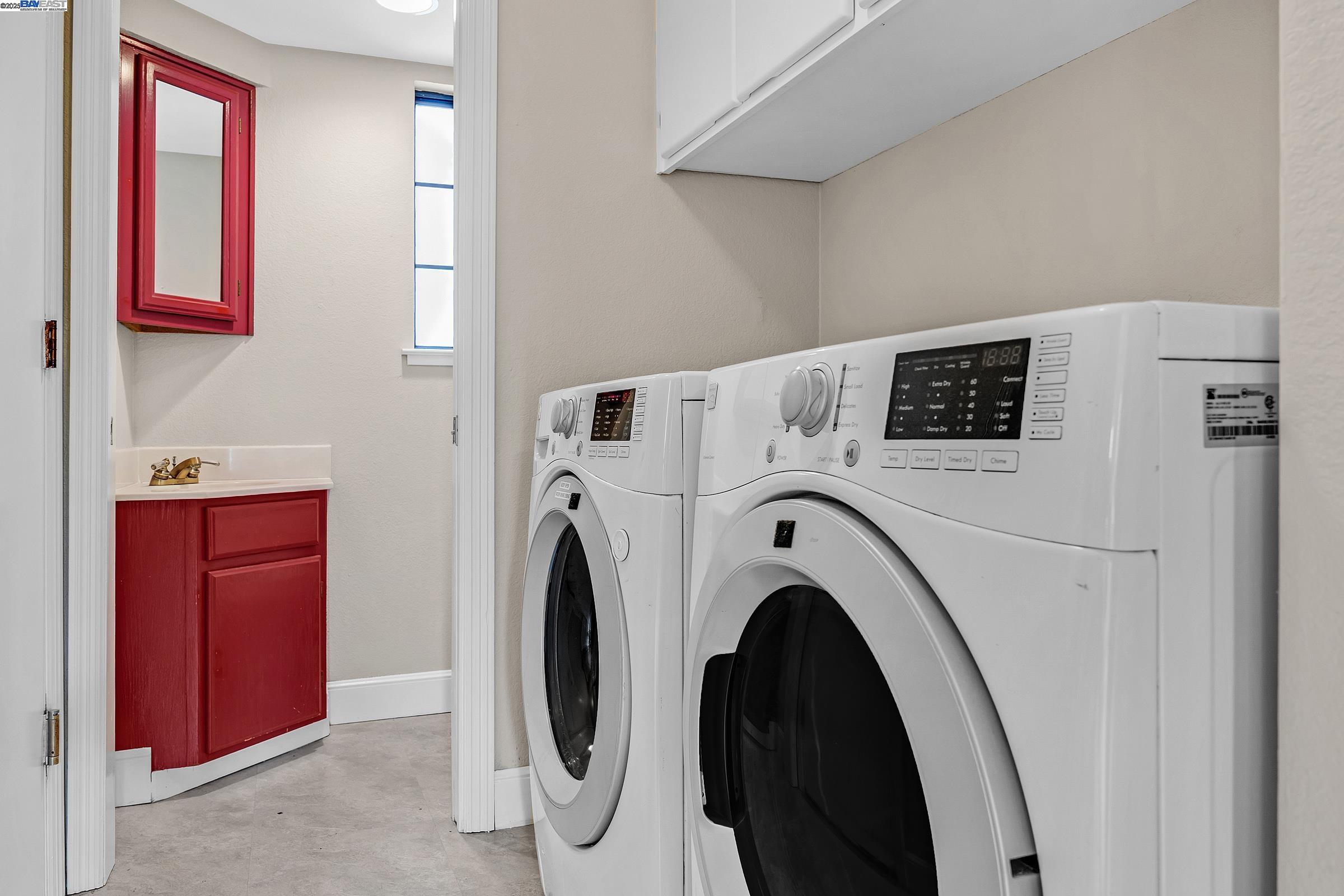 Detail Gallery Image 11 of 35 For 1116 Vista Point Ln, Concord,  CA 94521 - 4 Beds | 2/1 Baths