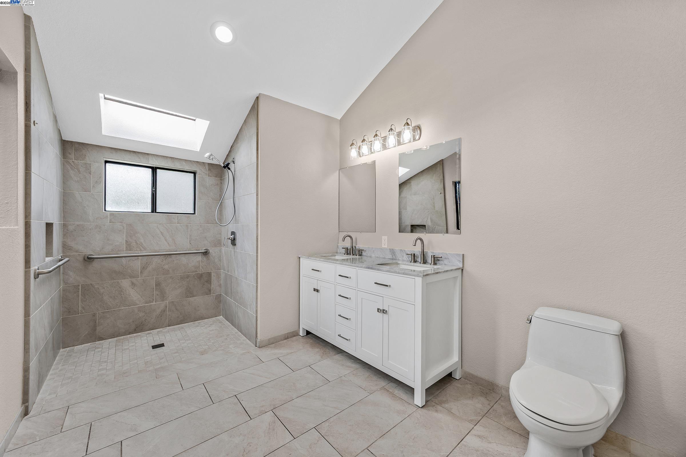 Detail Gallery Image 24 of 35 For 1116 Vista Point Ln, Concord,  CA 94521 - 4 Beds | 2/1 Baths