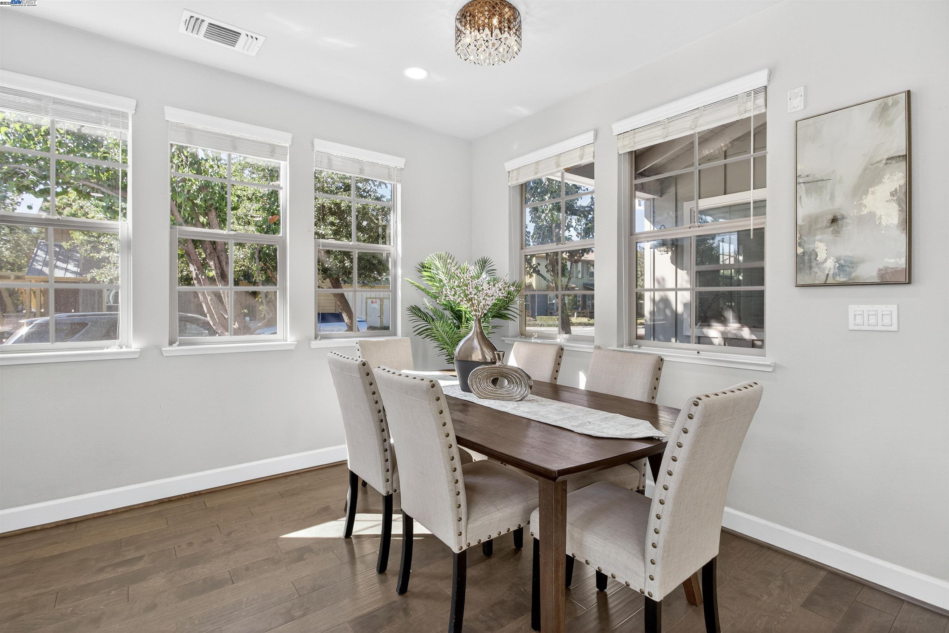 Photo #8: 41117873 Listing: Photo #8