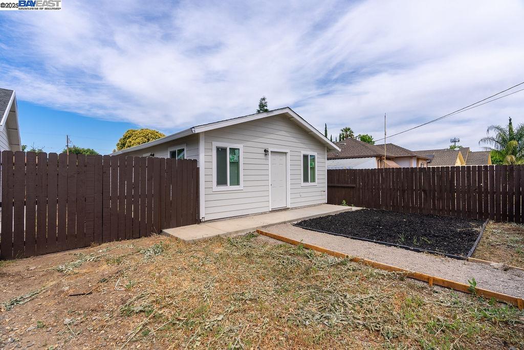 Detail Gallery Image 34 of 60 For 4733 E Washington St, Stockton,  CA 95215 - 3 Beds | 2 Baths