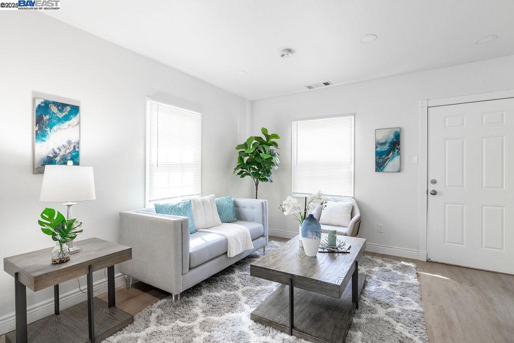 Detail Gallery Image 6 of 60 For 4733 E Washington St, Stockton,  CA 95215 - 3 Beds | 2 Baths