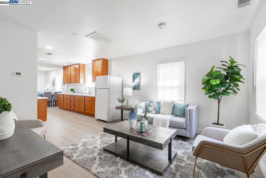 Detail Gallery Image 8 of 60 For 4733 E Washington St, Stockton,  CA 95215 - 3 Beds | 2 Baths