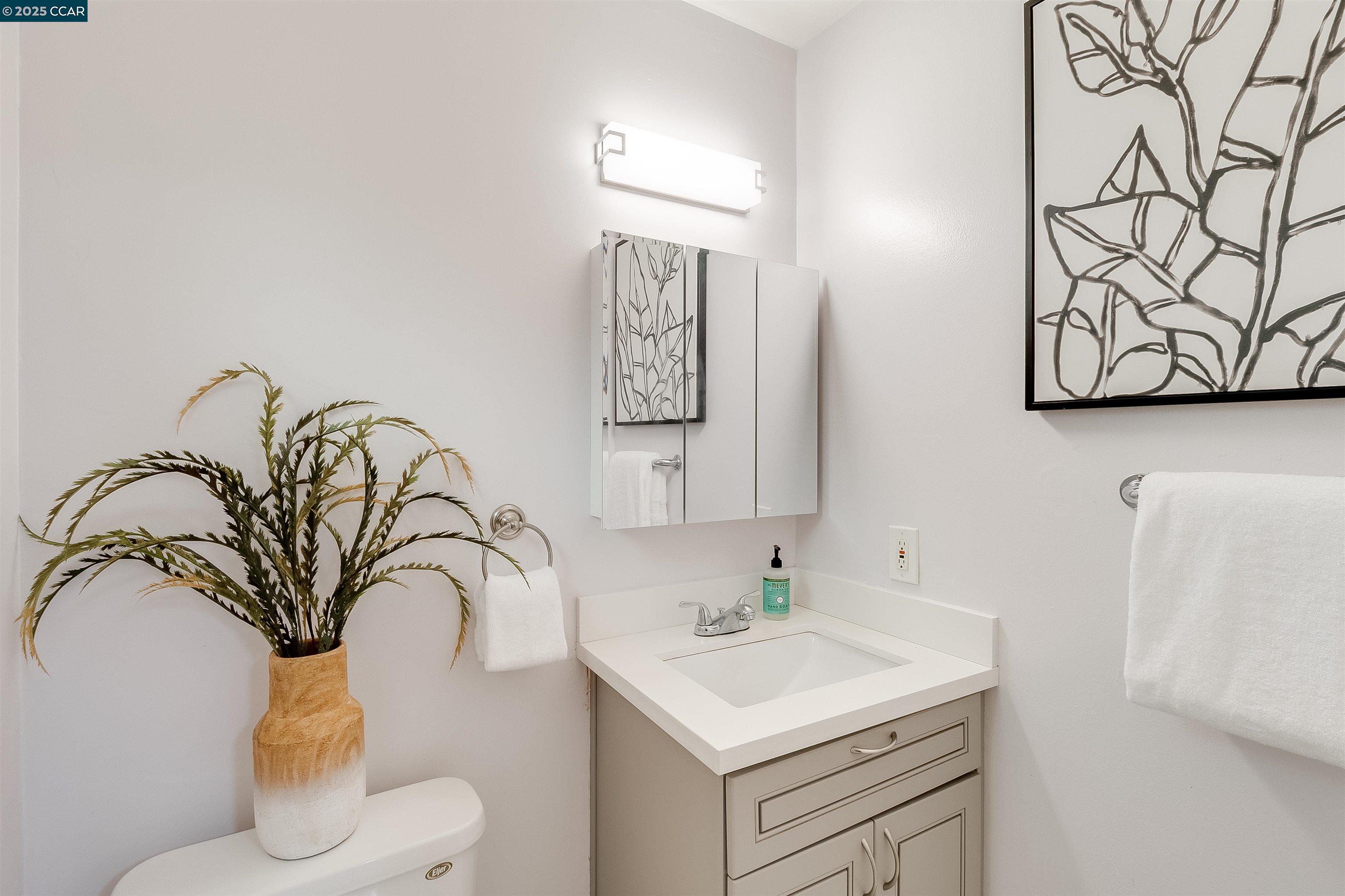 Detail Gallery Image 7 of 24 For 3905 Clayton Rd #37,  Concord,  CA 94521 - 2 Beds | 2 Baths