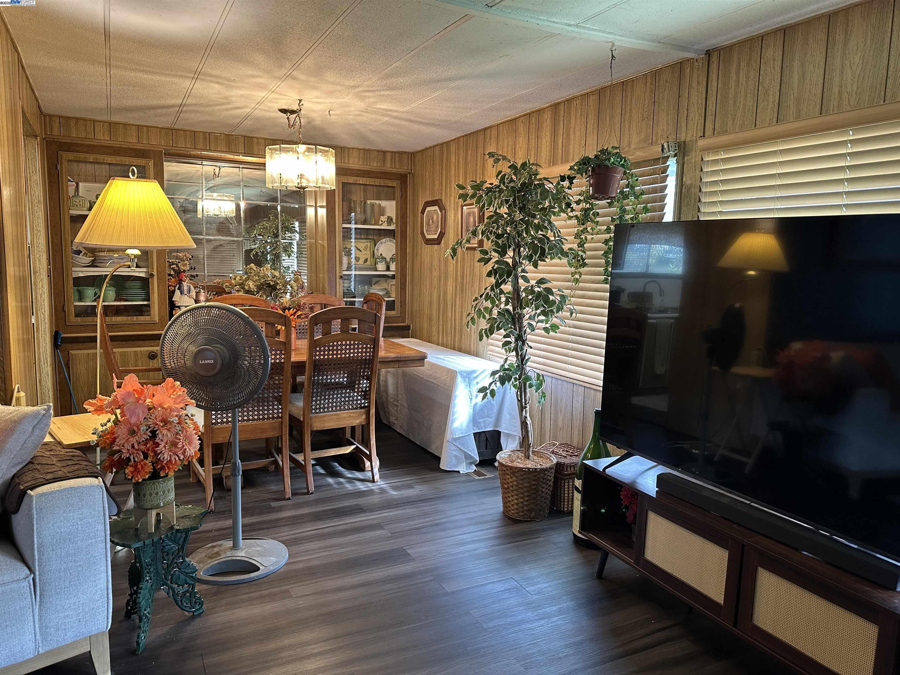 Detail Gallery Image 6 of 30 For 126 Fisk Terrace, Fremont,  CA 94538 - 3 Beds | 2 Baths