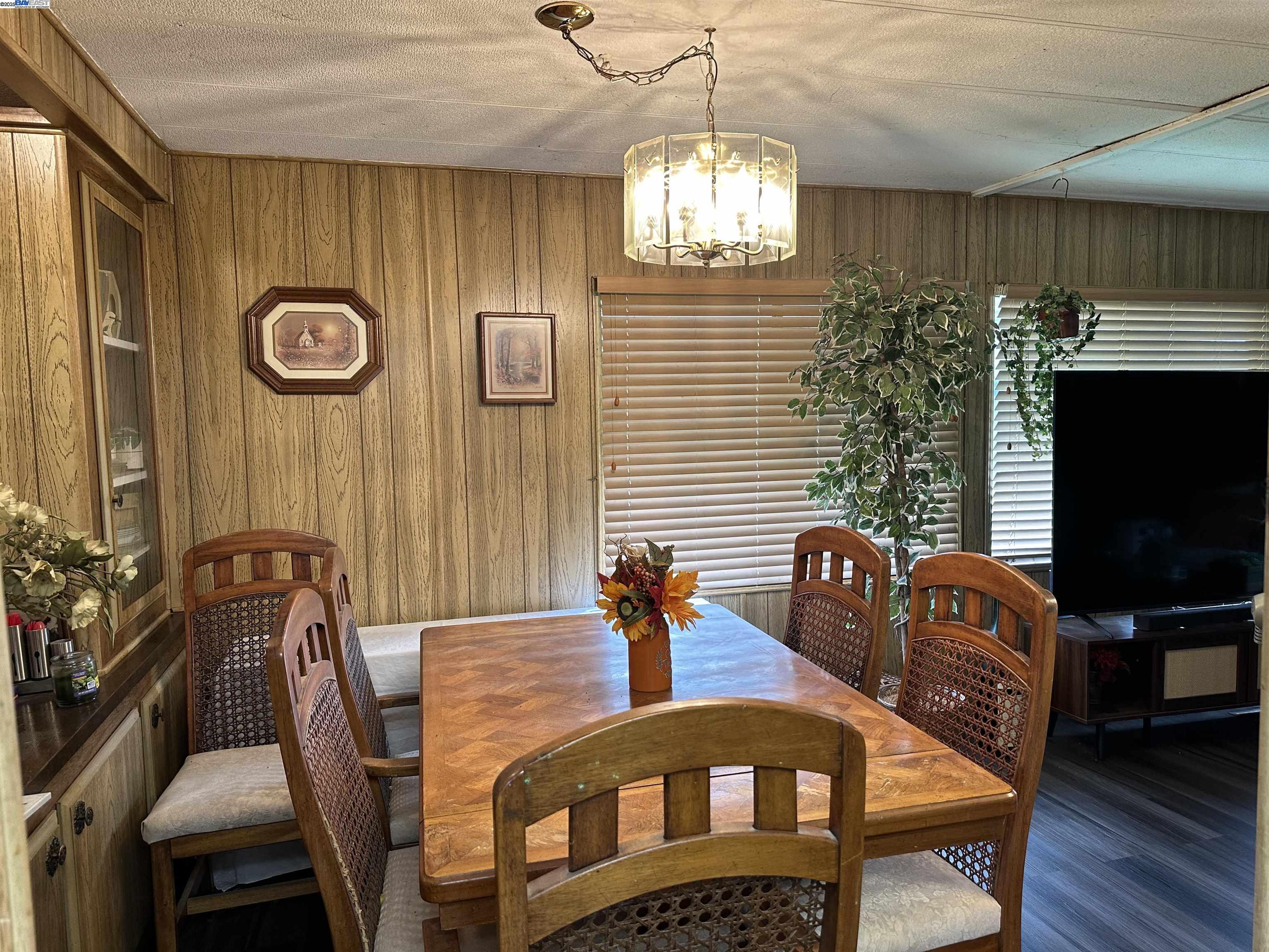 Detail Gallery Image 7 of 30 For 126 Fisk Terrace, Fremont,  CA 94538 - 3 Beds | 2 Baths