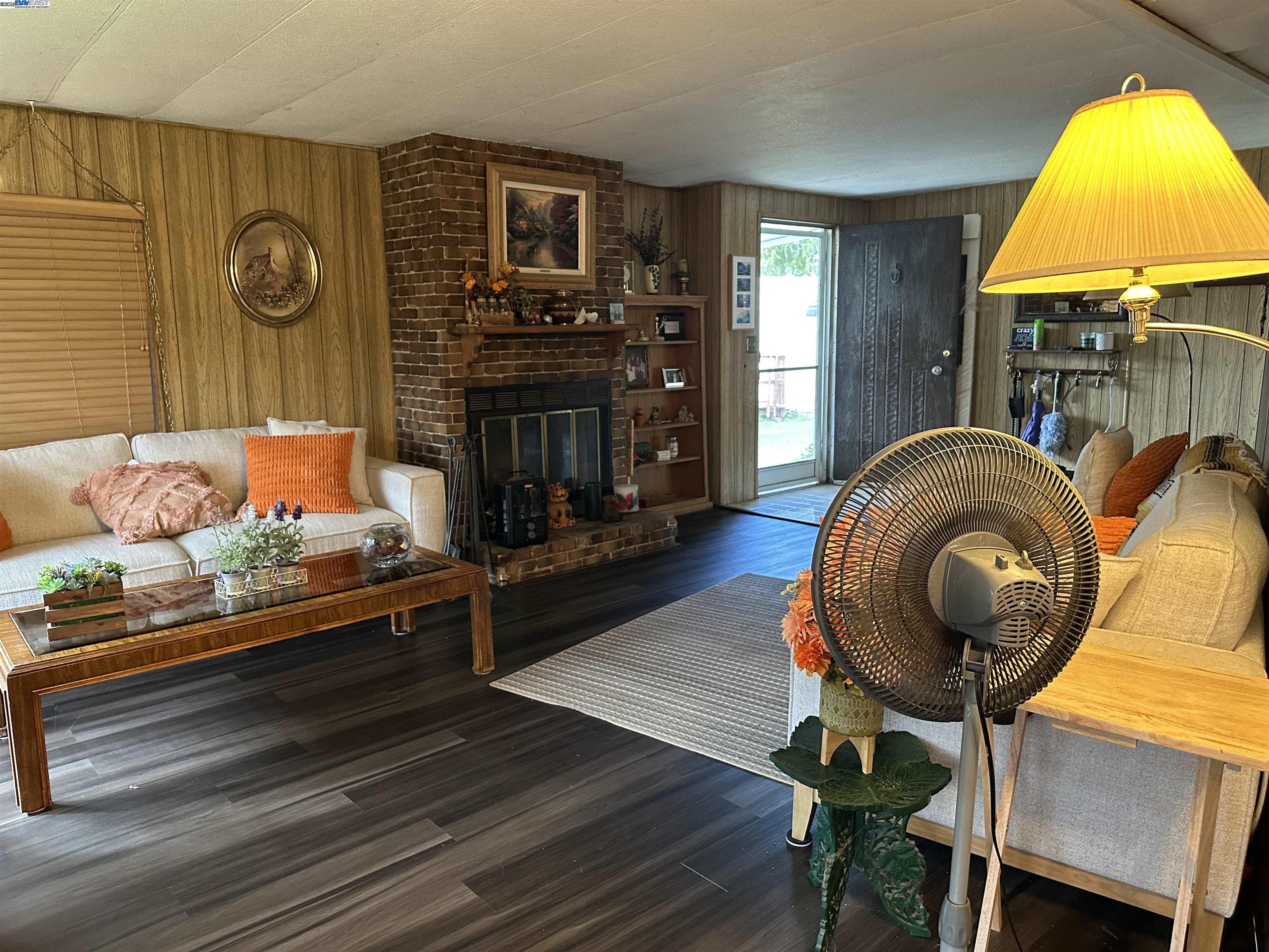 Detail Gallery Image 8 of 30 For 126 Fisk Terrace, Fremont,  CA 94538 - 3 Beds | 2 Baths