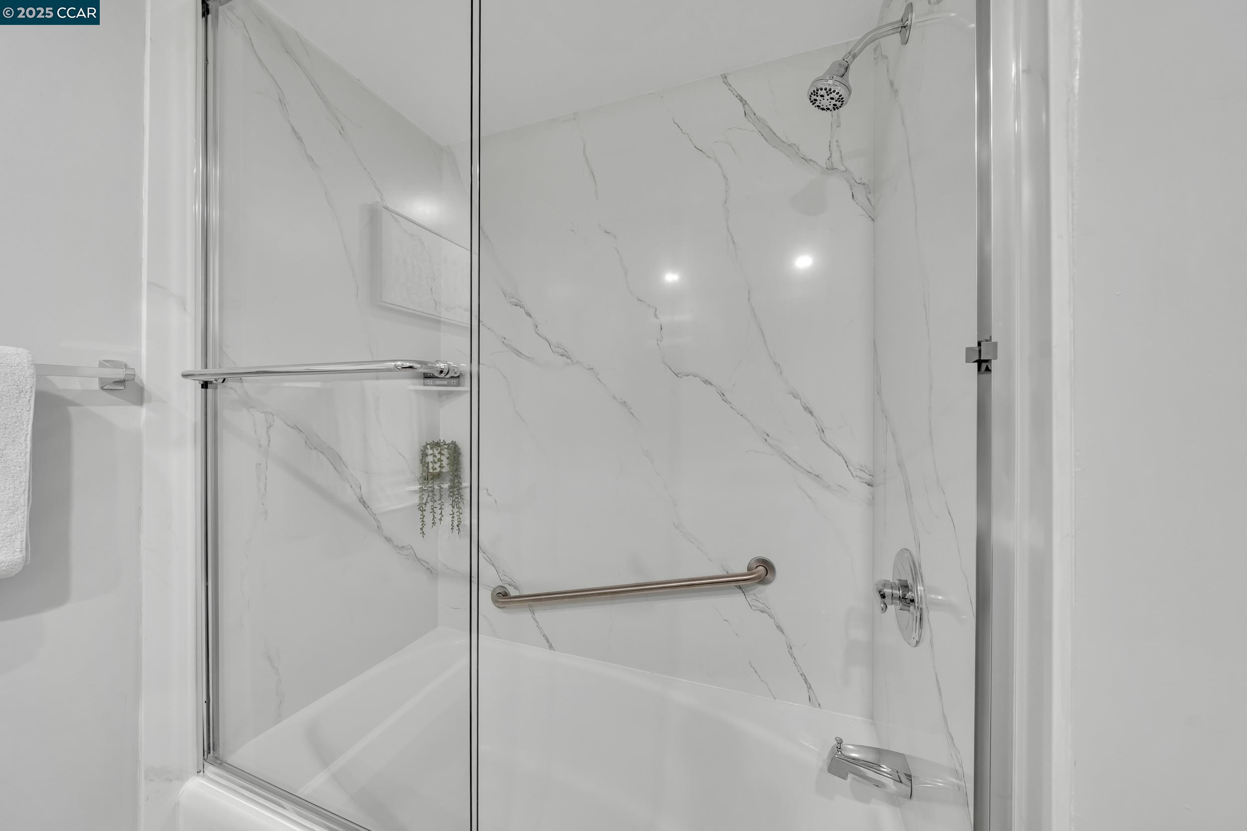 Detail Gallery Image 25 of 45 For 2137 Otis Dr #111,  Alameda,  CA 94501 - 1 Beds | 1 Baths