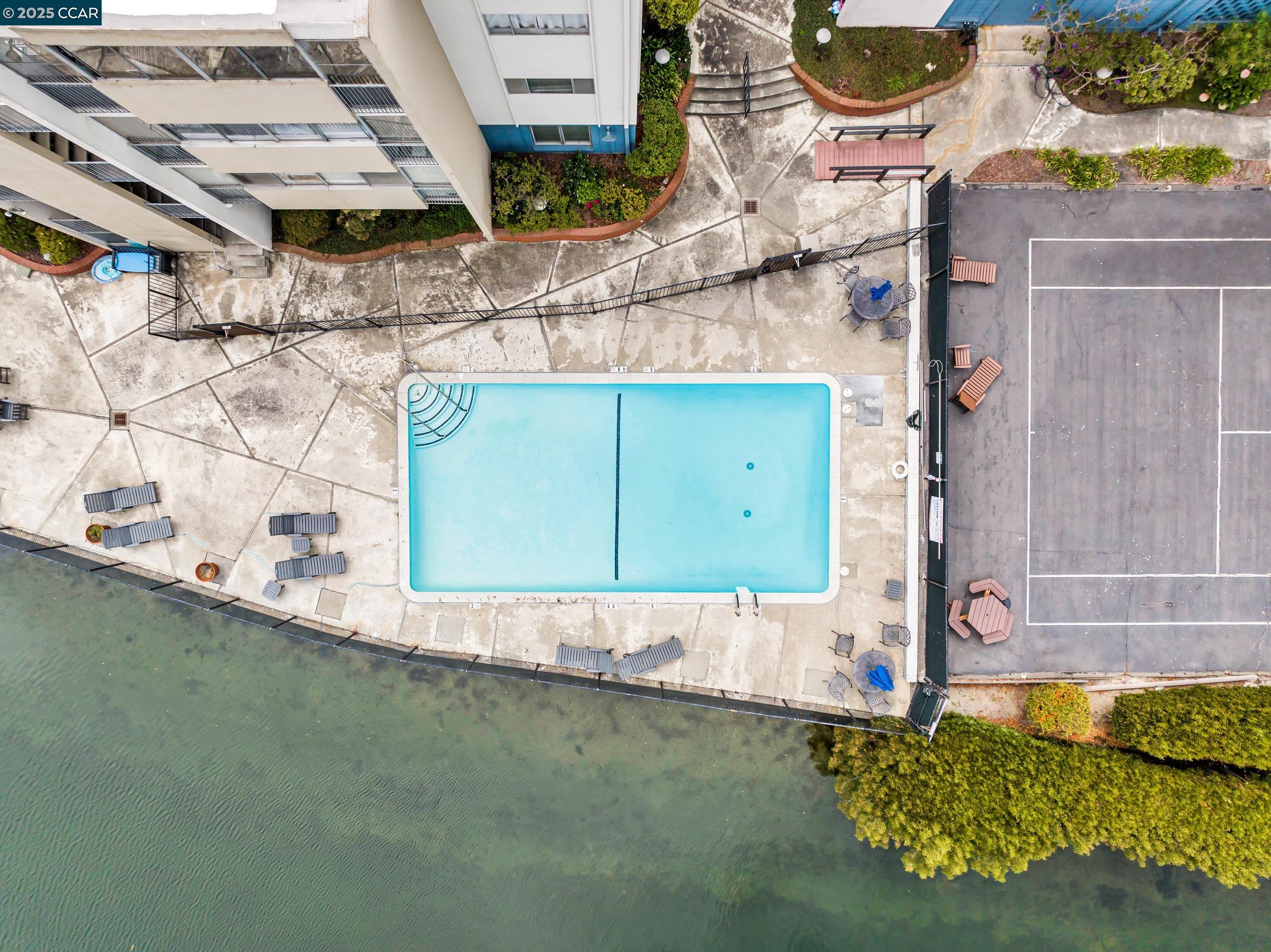 Detail Gallery Image 43 of 45 For 2137 Otis Dr #111,  Alameda,  CA 94501 - 1 Beds | 1 Baths